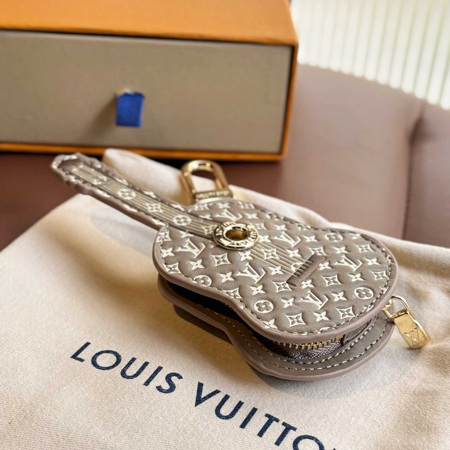 Louis Vuitton Guitar Pouch Bag Charm   M02032 - 