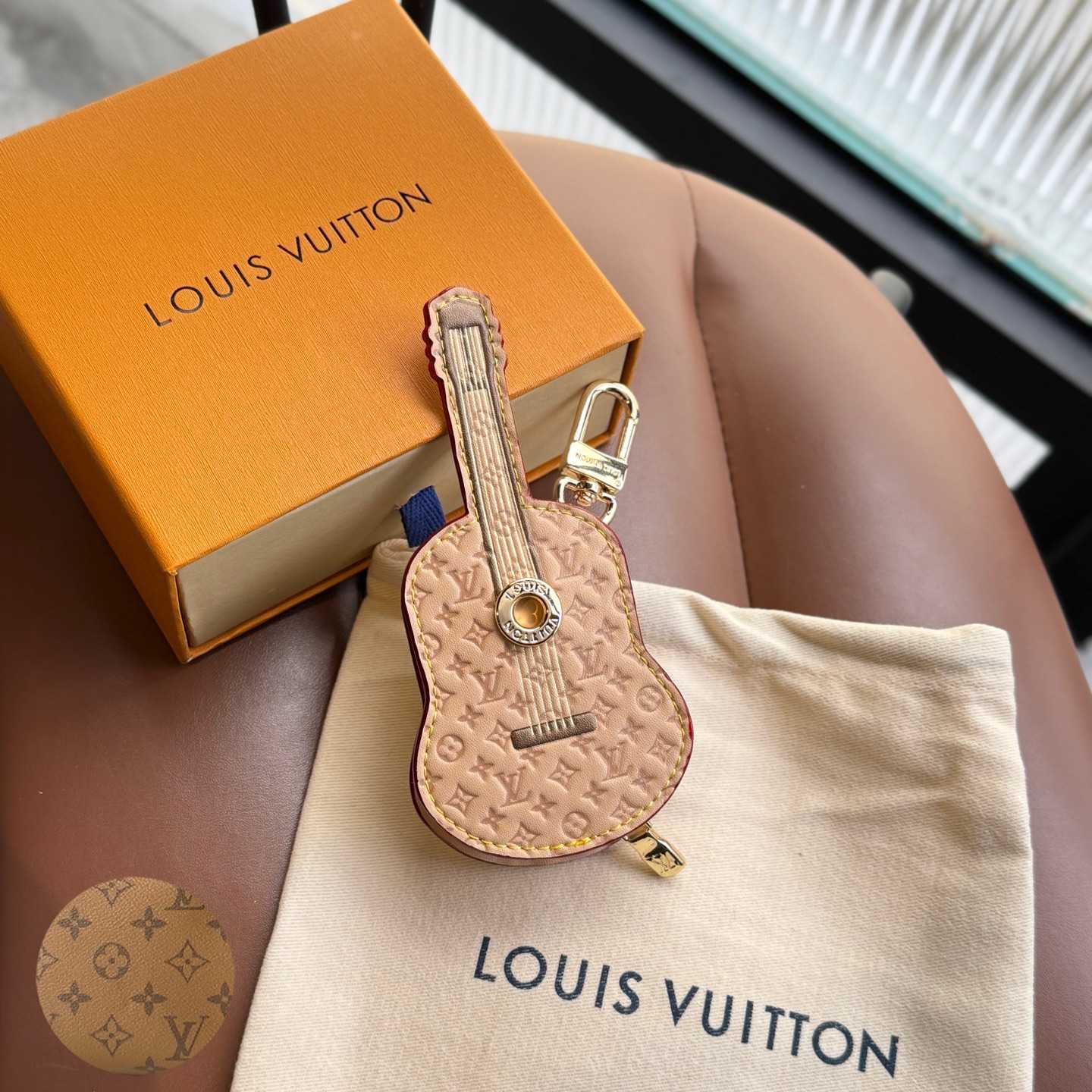 Louis Vuitton Guitar Pouch Bag Charm   M02032 - 