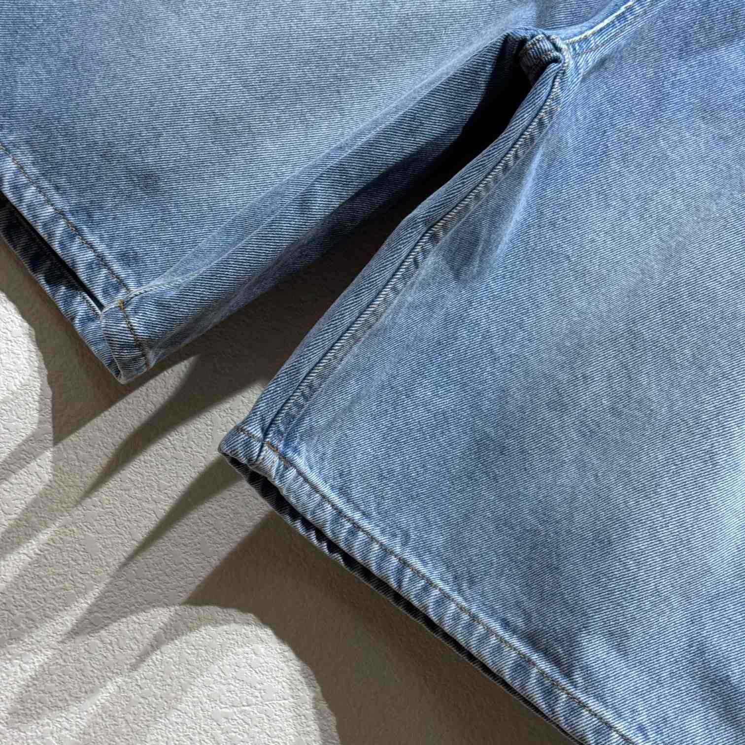 Louis Vuitton LV Denim Shorts    1AGTHT - 