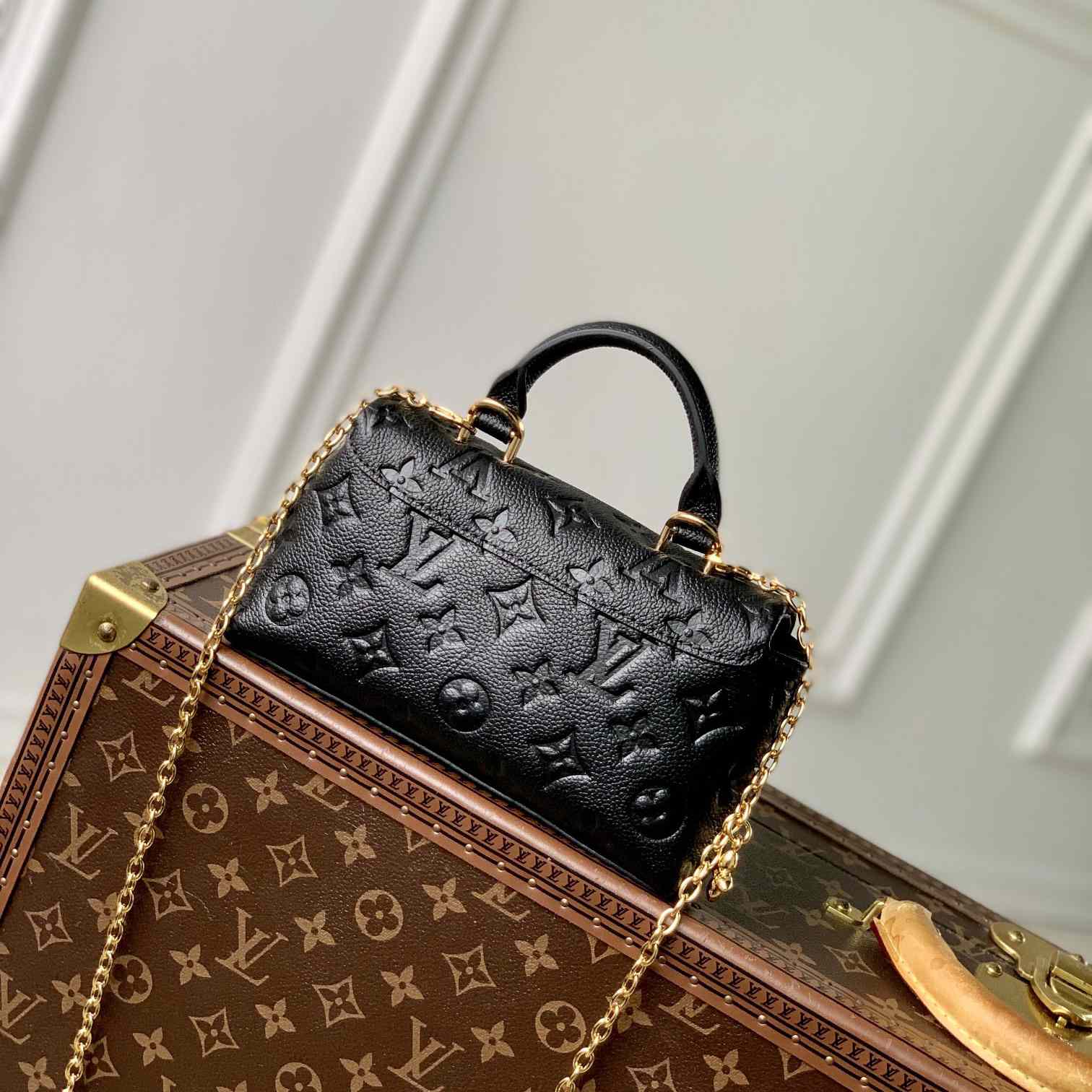 Louis Vuitton Nano Madeleine  M12144 - 