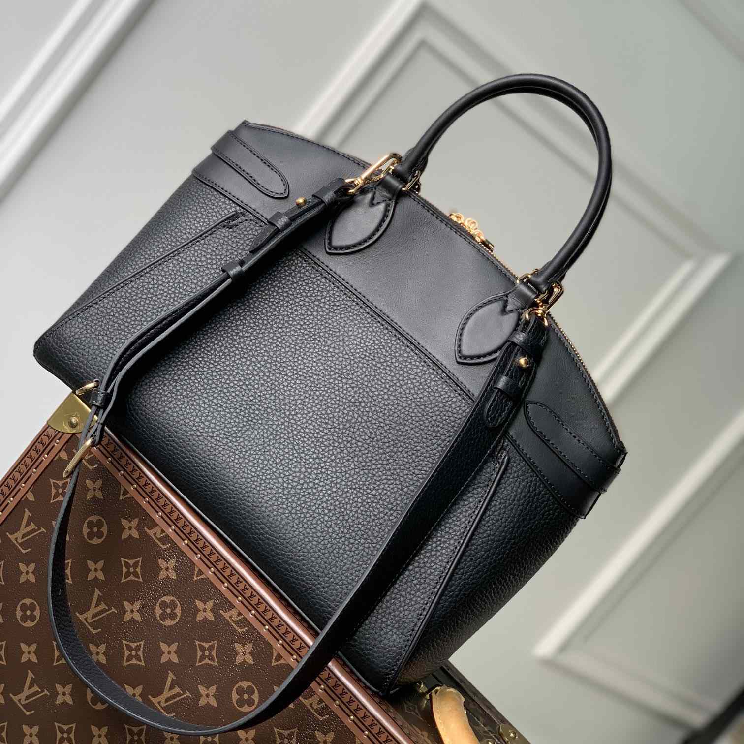Louis Vuitton Vendôme MM  M22914 - 