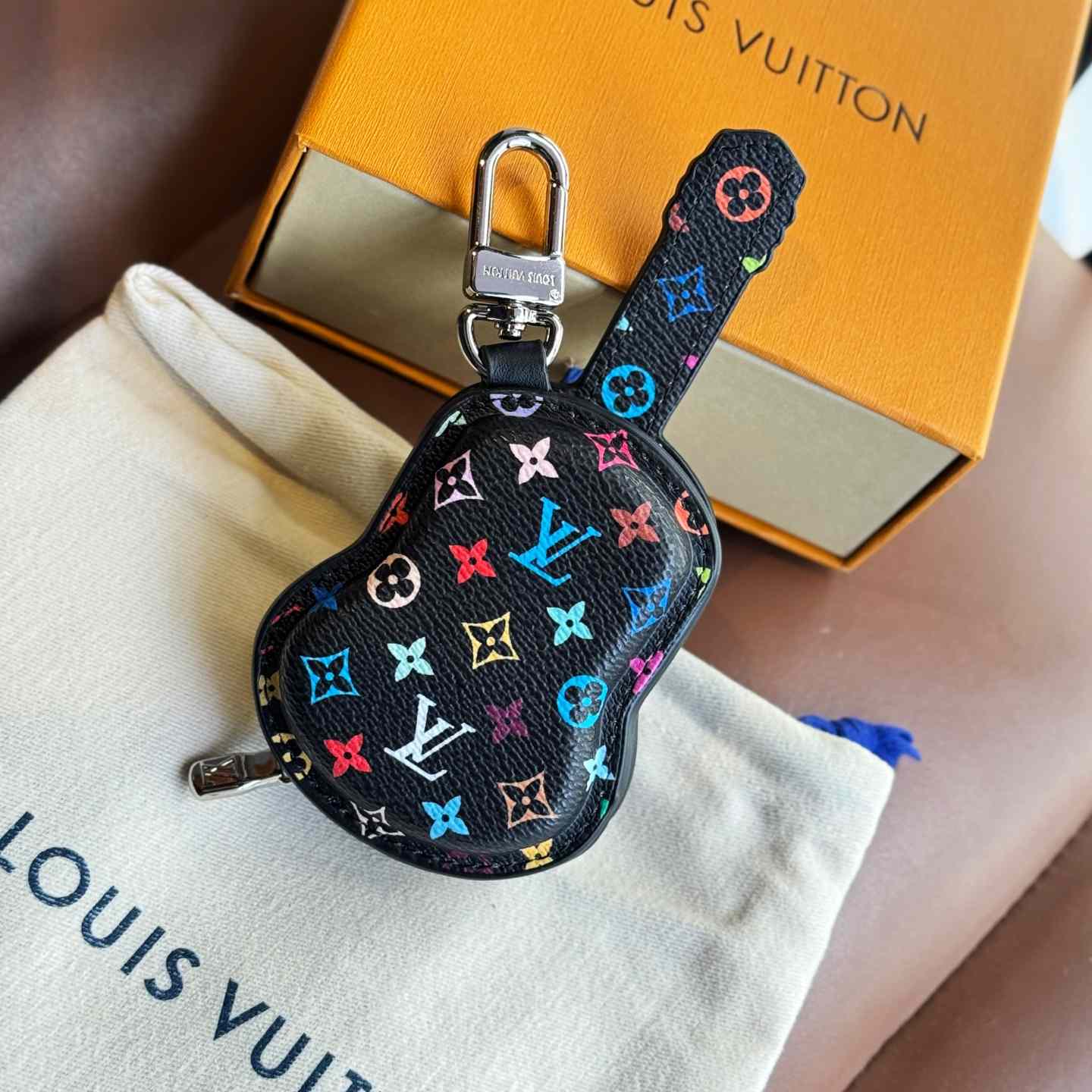 Louis Vuitton Guitar Pouch Bag Charm   M02032 - 