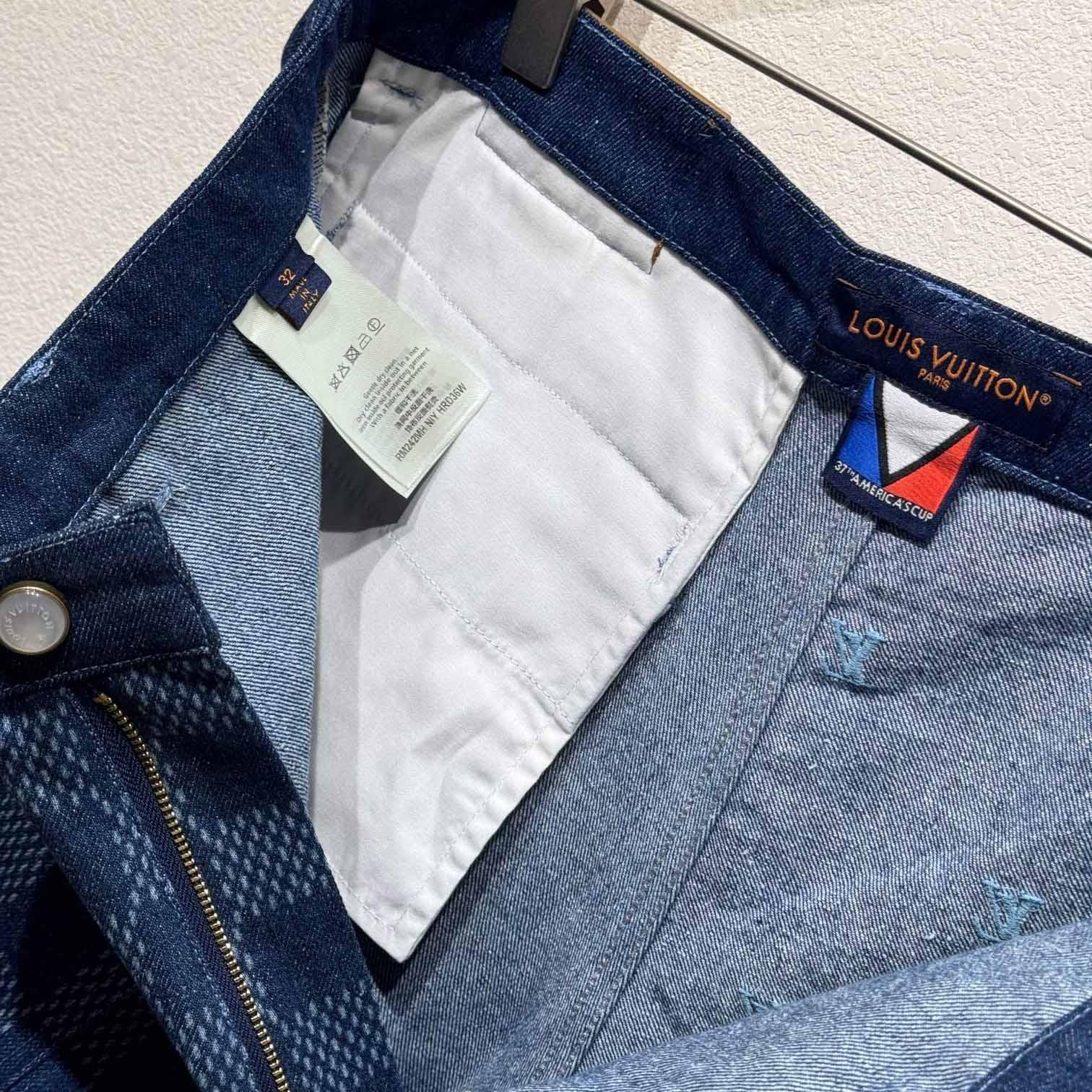 Louis Vuitton Embroidered Damier Denim Shorts  1AFVO5 - 