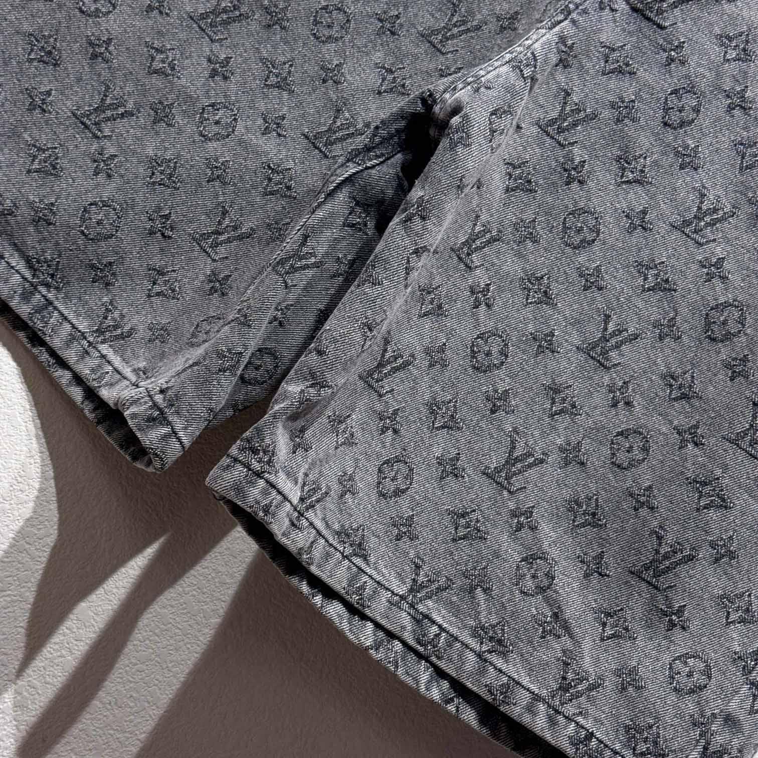 Louis Vuitton Monogram  Shorts - DesignerGu