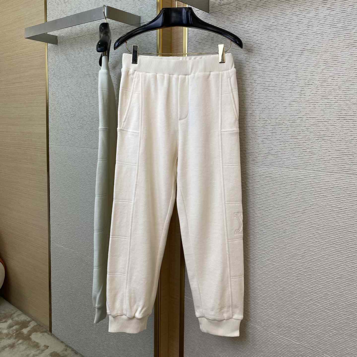 Louis Vuitton Quilted Textured Wool Pants   1AGJPK - DesignerGu