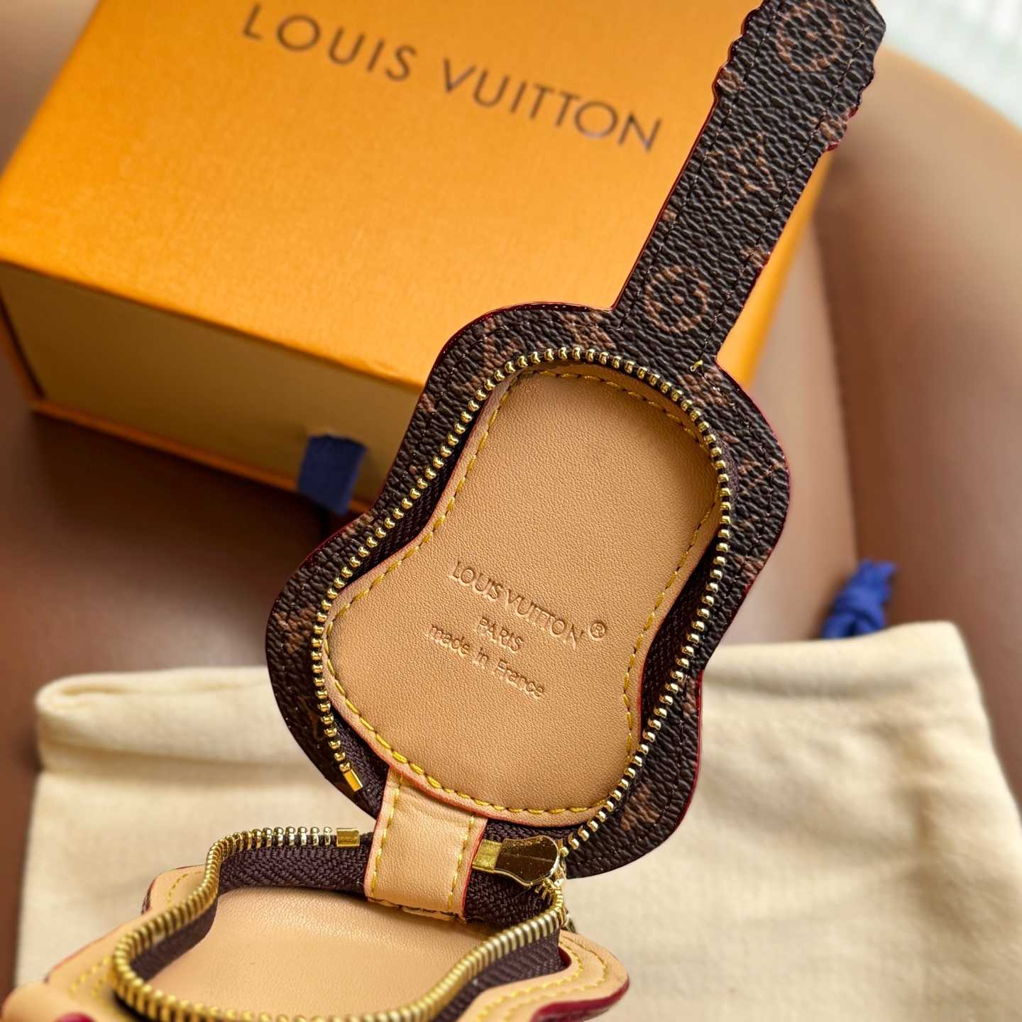 Louis Vuitton Guitar Pouch Bag Charm   M02032 - 