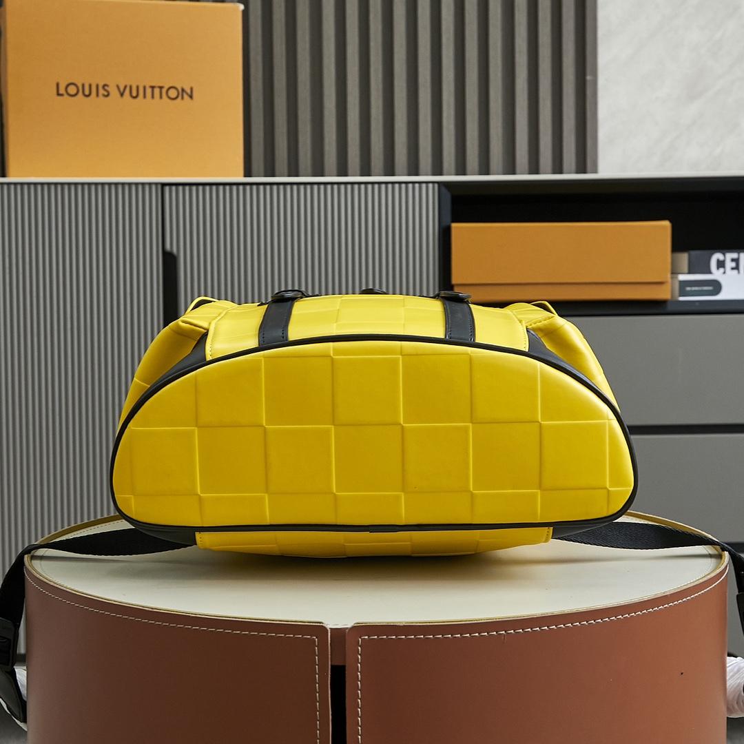 Louis Vuitton Christopher MM  M25016 - DesignerGu