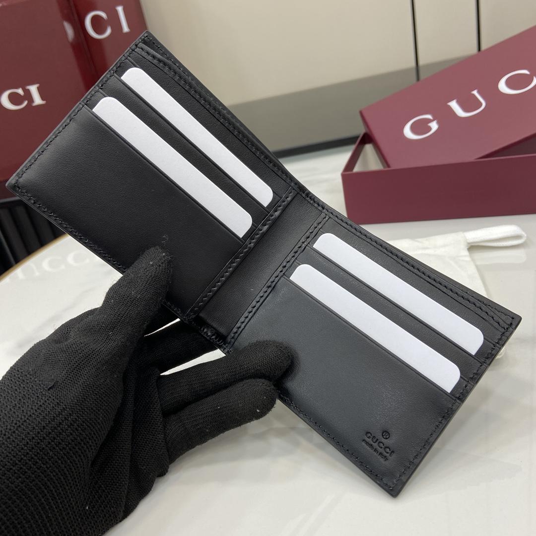 Gucci Maxi GG Bi-fold Wallet - 