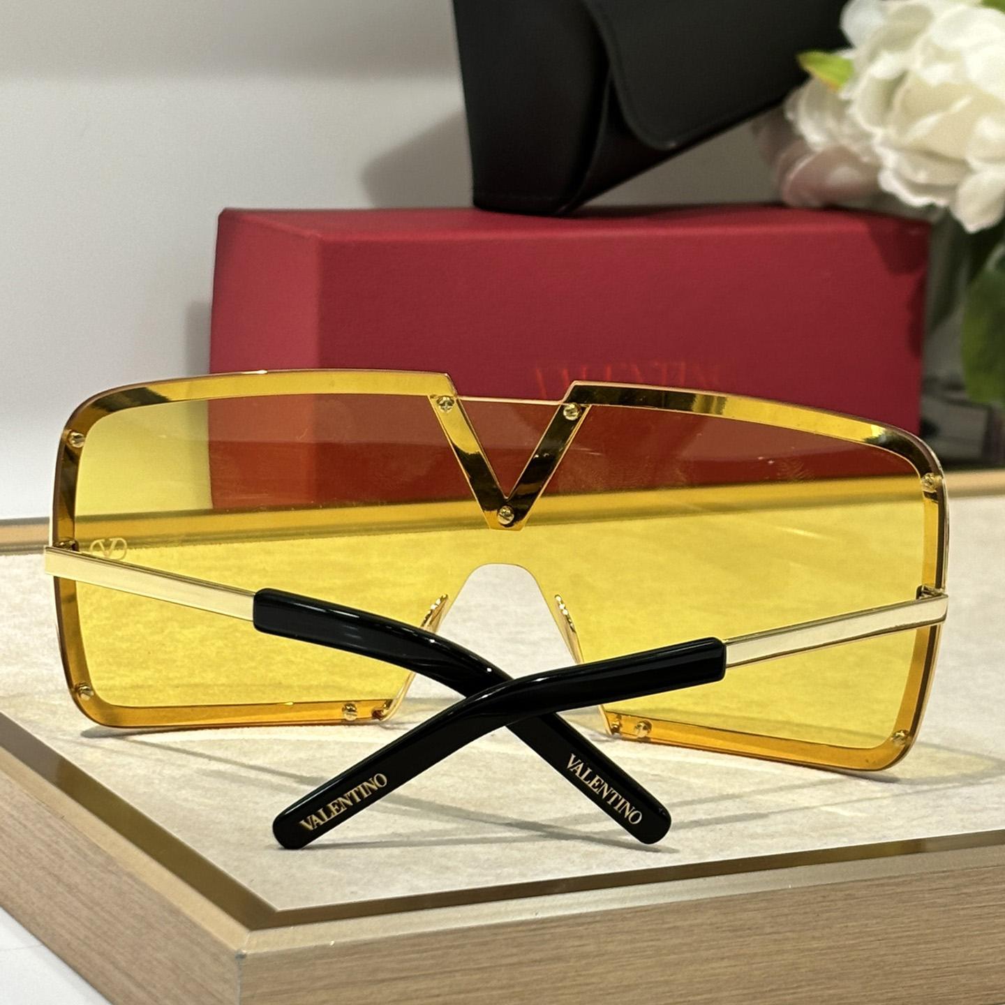 Valent Garavani V-Romask Sunglasses - DesignerGu