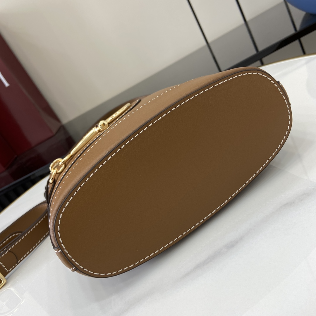 Gucci 73 Mini Bucket Bag - DesignerGu