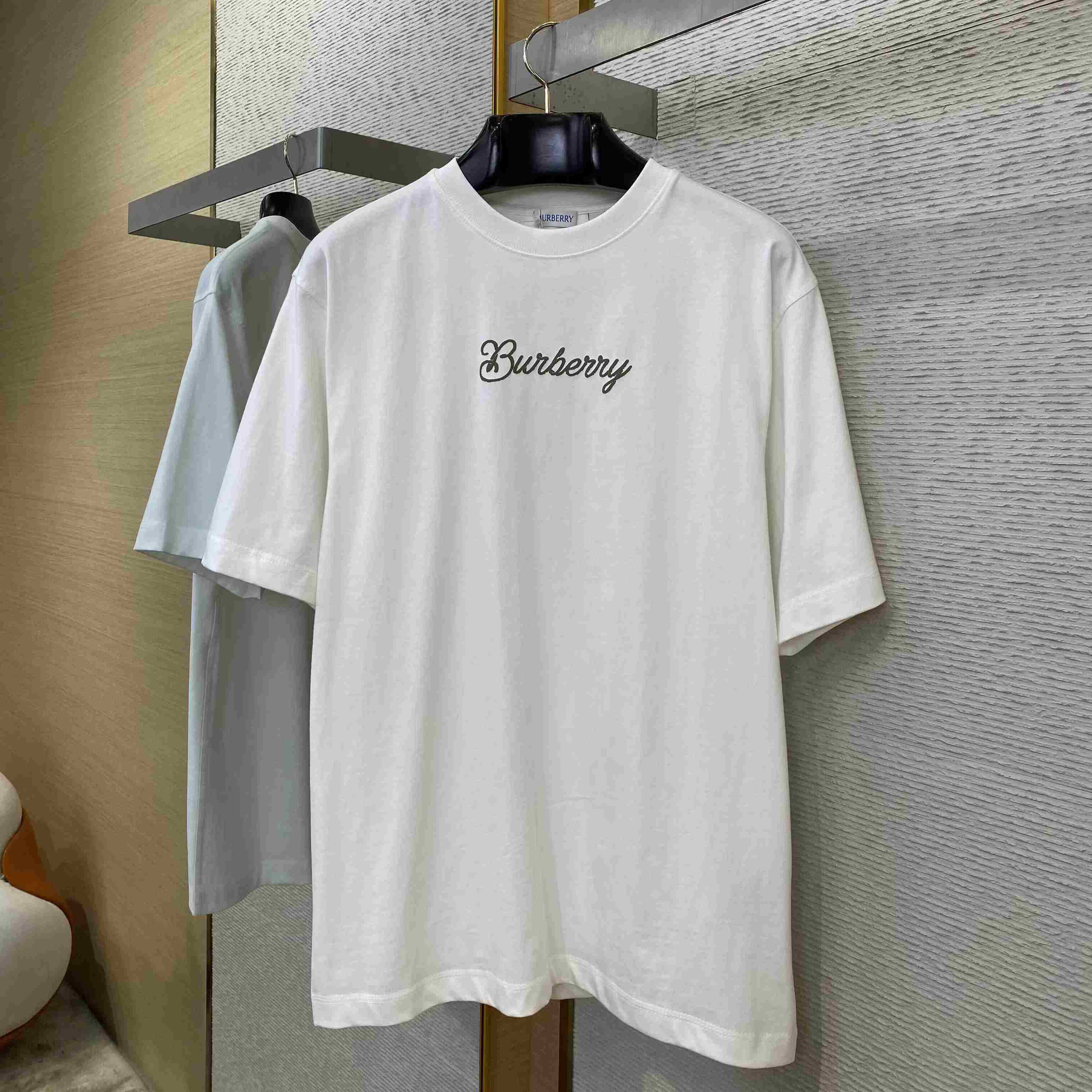 Burberry Surfer Knight Cotton T-shirt - DesignerGu