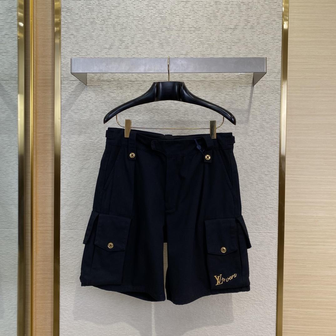 Louis Vuitton Cotton Utility Cargo Shorts   1AFJ54 - DesignerGu
