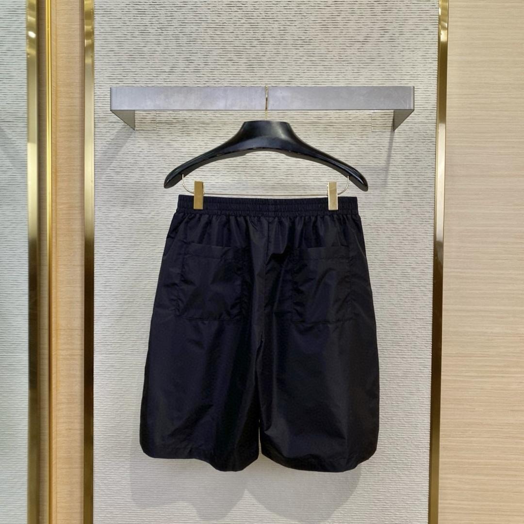 Gucci Printed Swim Shorts - DesignerGu