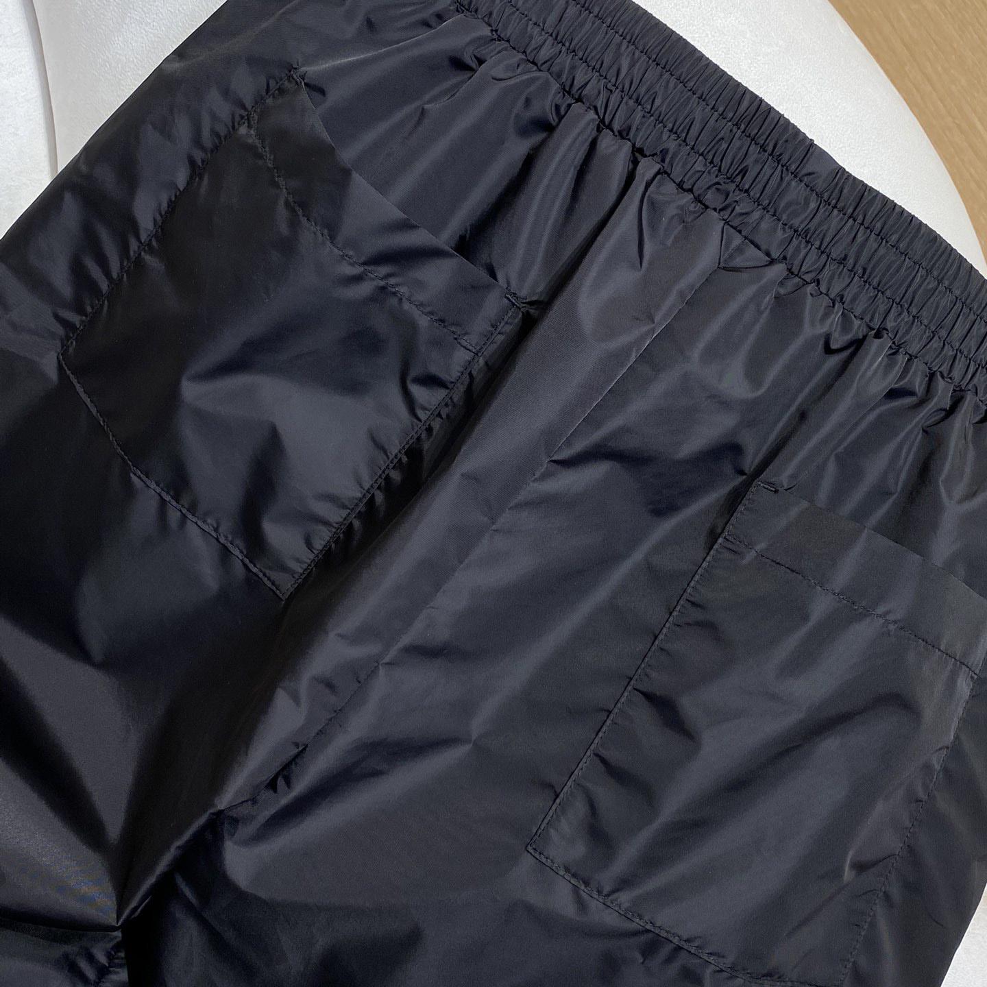Gucci Printed Swim Shorts - DesignerGu