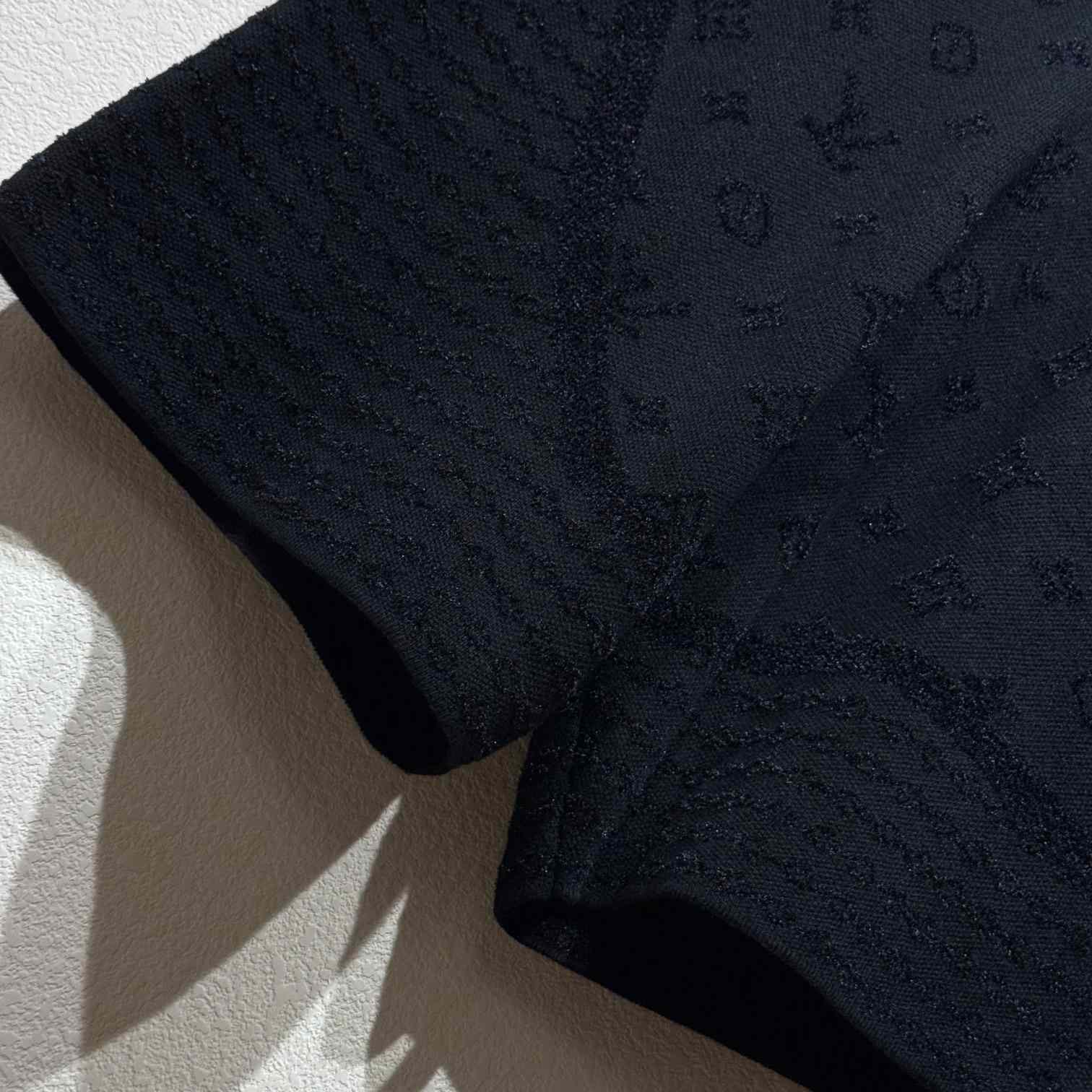 Louis Vuitton Graphic Jacquard Knitted Shorts  1AHC58 - DesignerGu