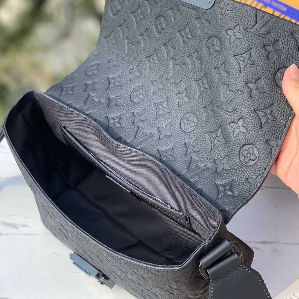 Louis Vuitton S-Cape Messenger    M23741 - 