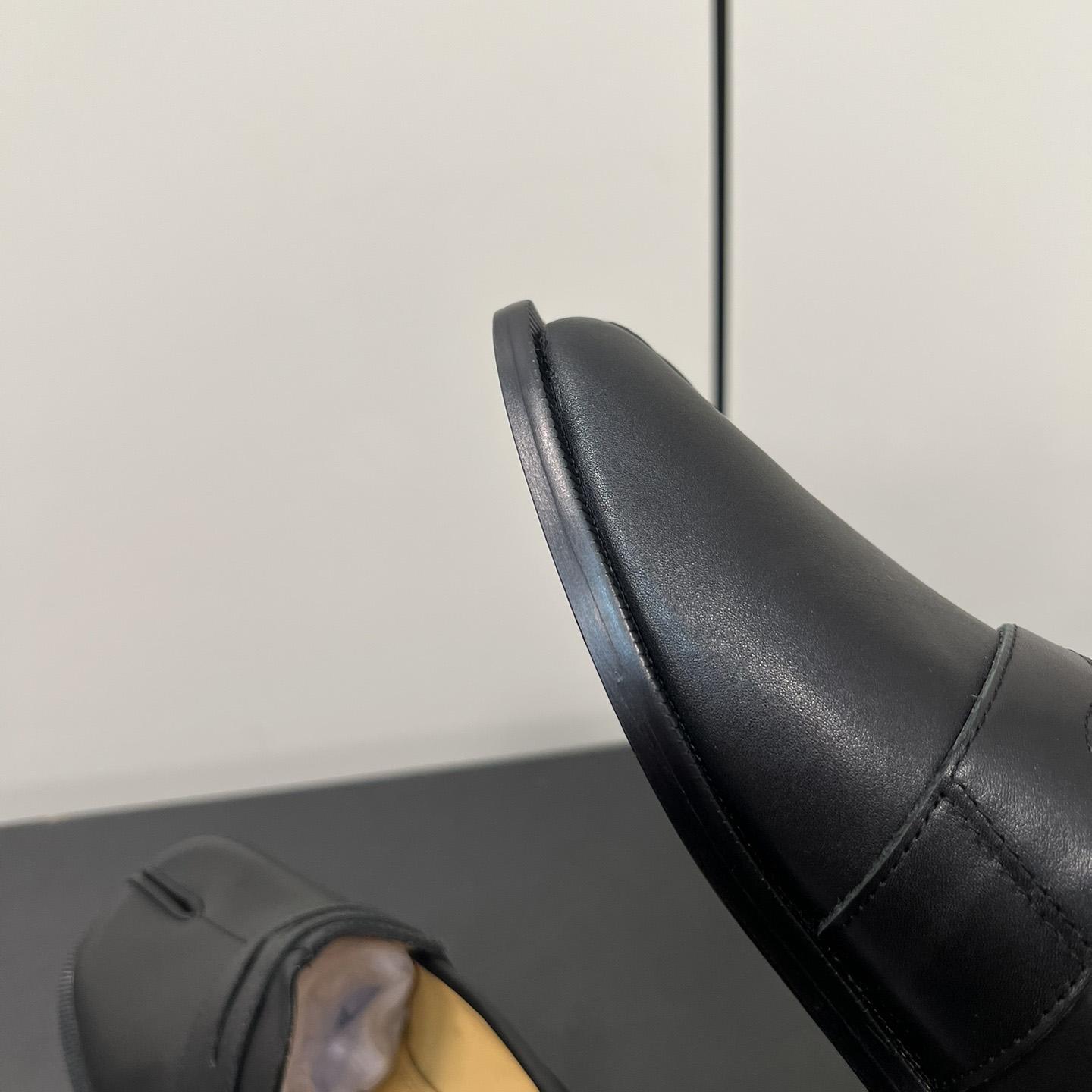 Maison Margiela Tabi Leather Loafers - DesignerGu