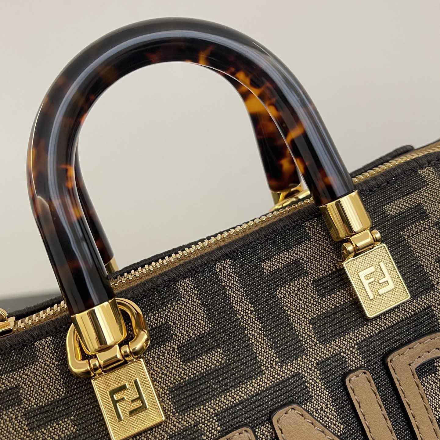 Fendi By The Way Tote Bag （17.5x18x8cm） - 