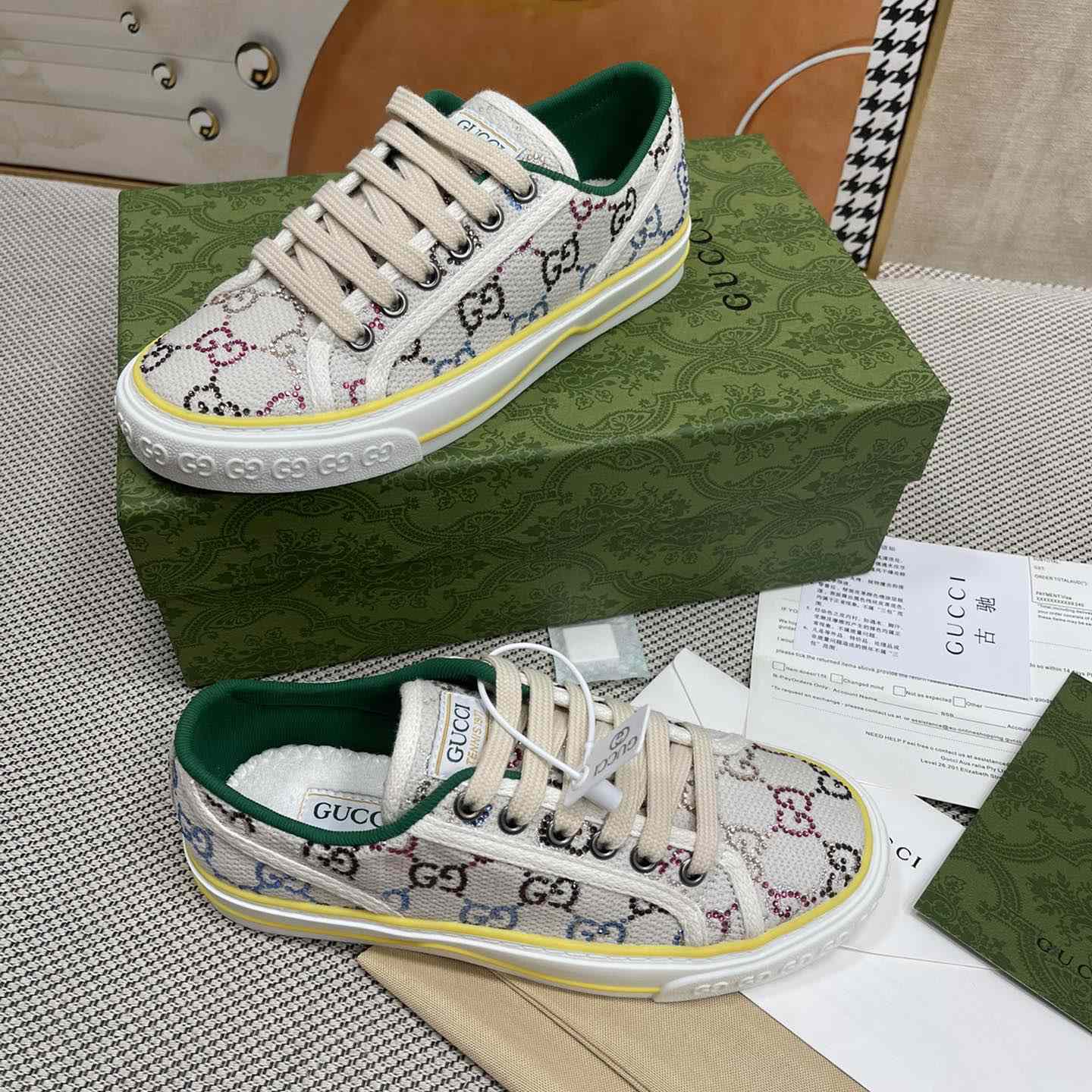 Gucci Crystal Low Top Sneakers  - 