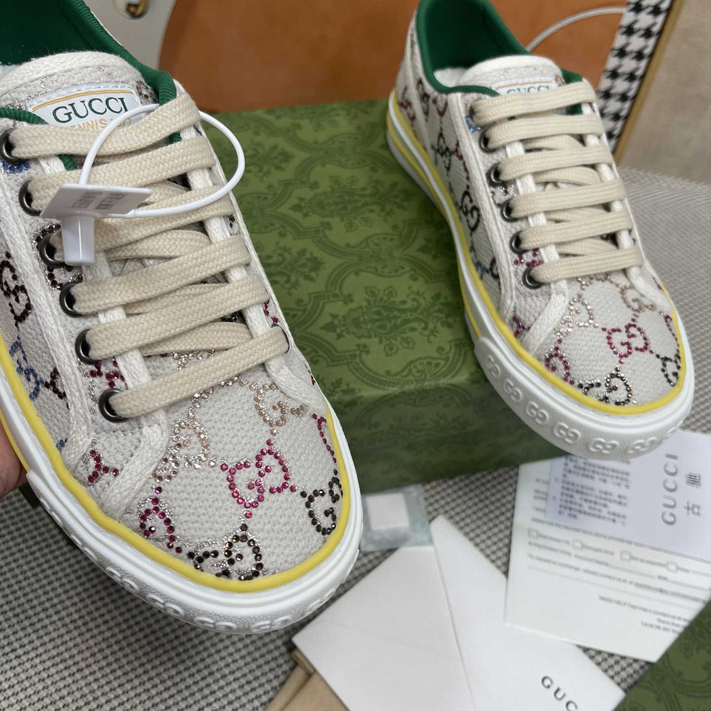 Gucci Crystal Low Top Sneakers  - 