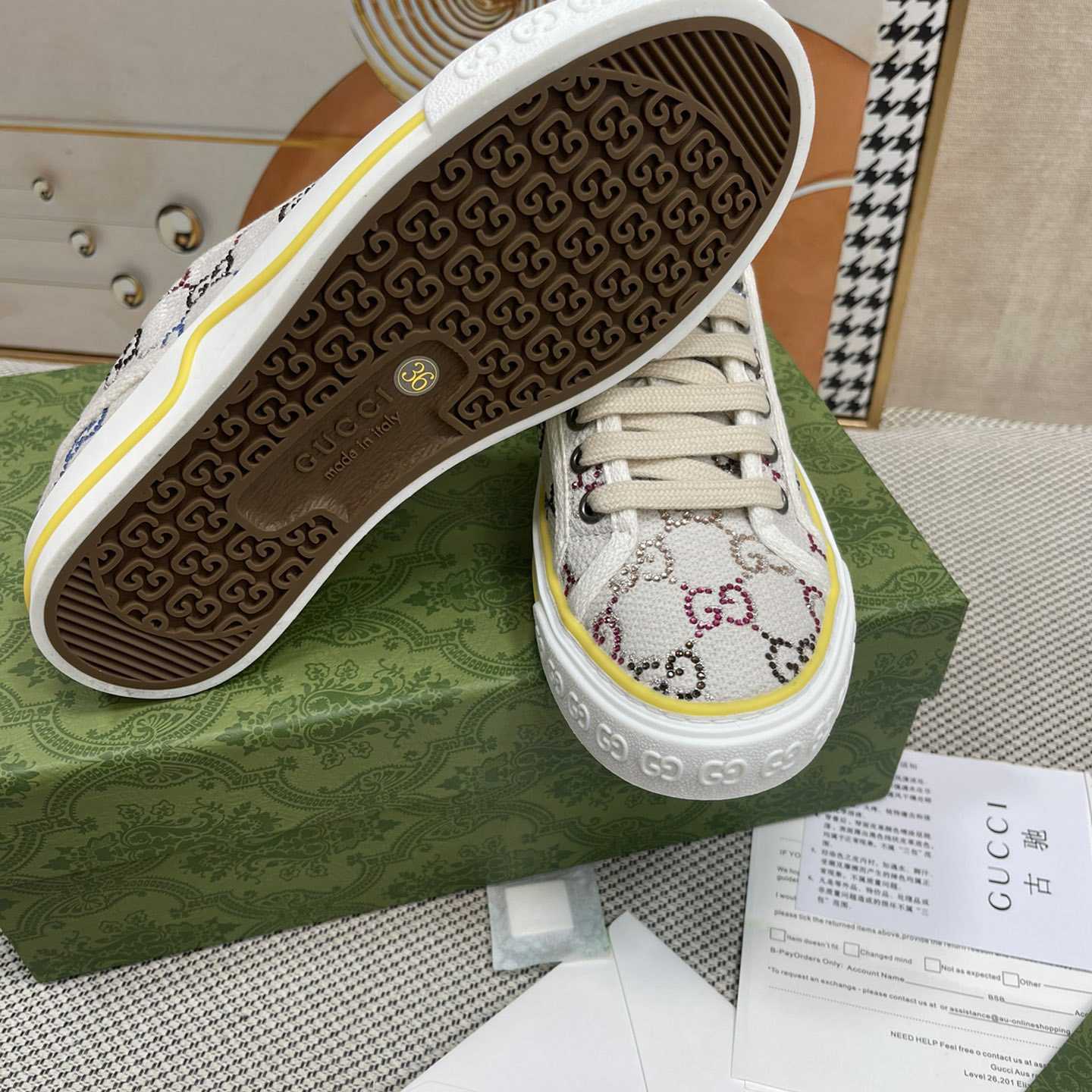 Gucci Crystal Low Top Sneakers  - 