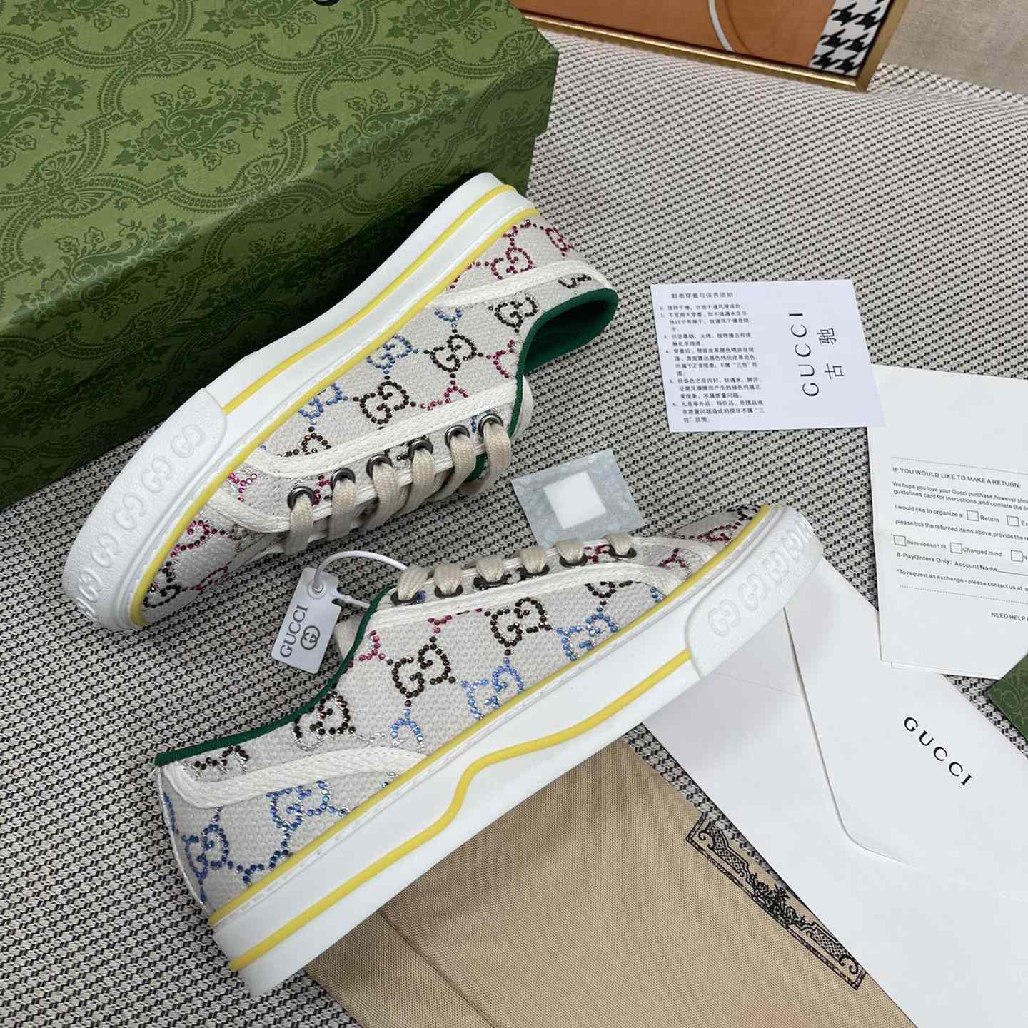 Gucci Crystal Low Top Sneakers  - 