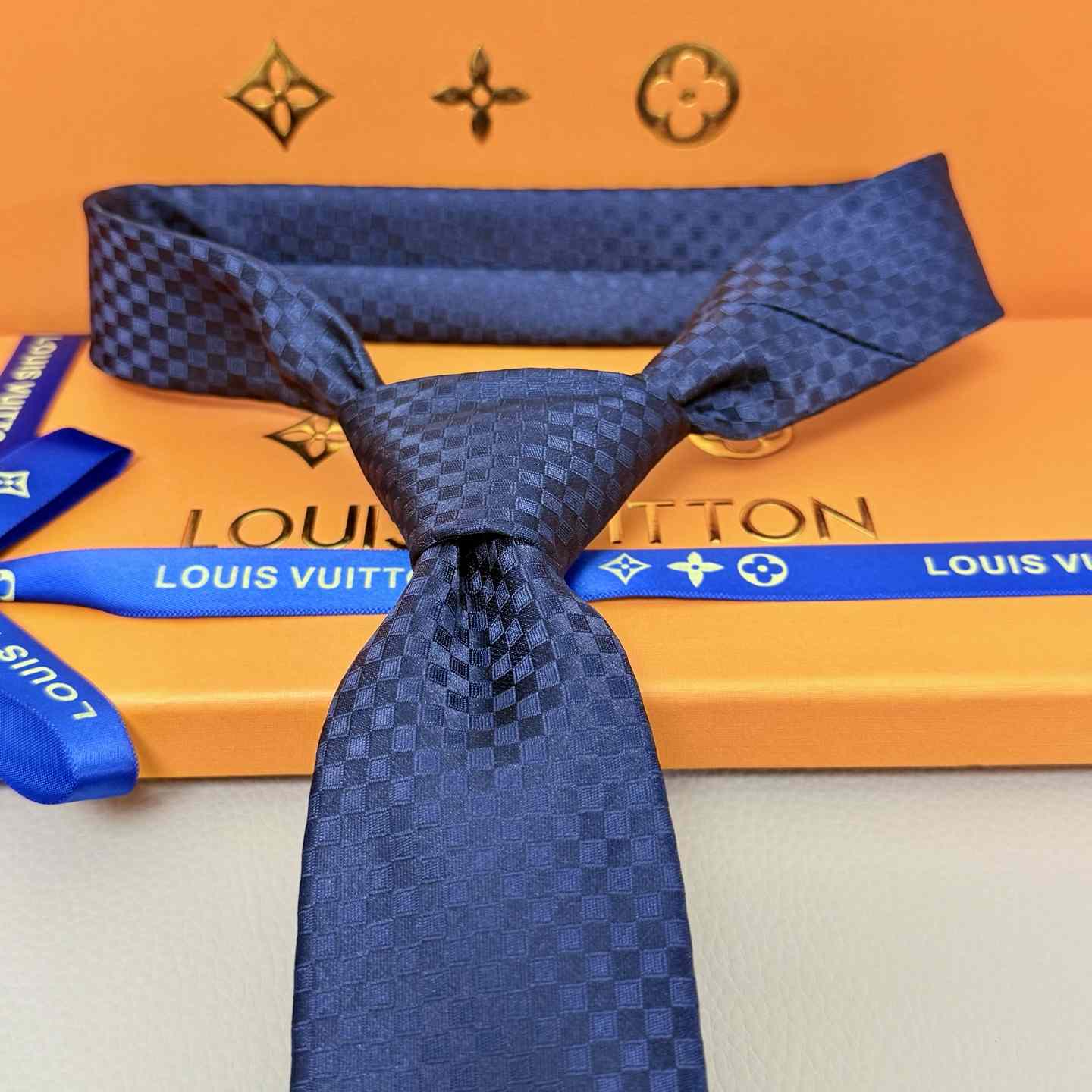 Louis Vuitton Damier Classique Tie - 