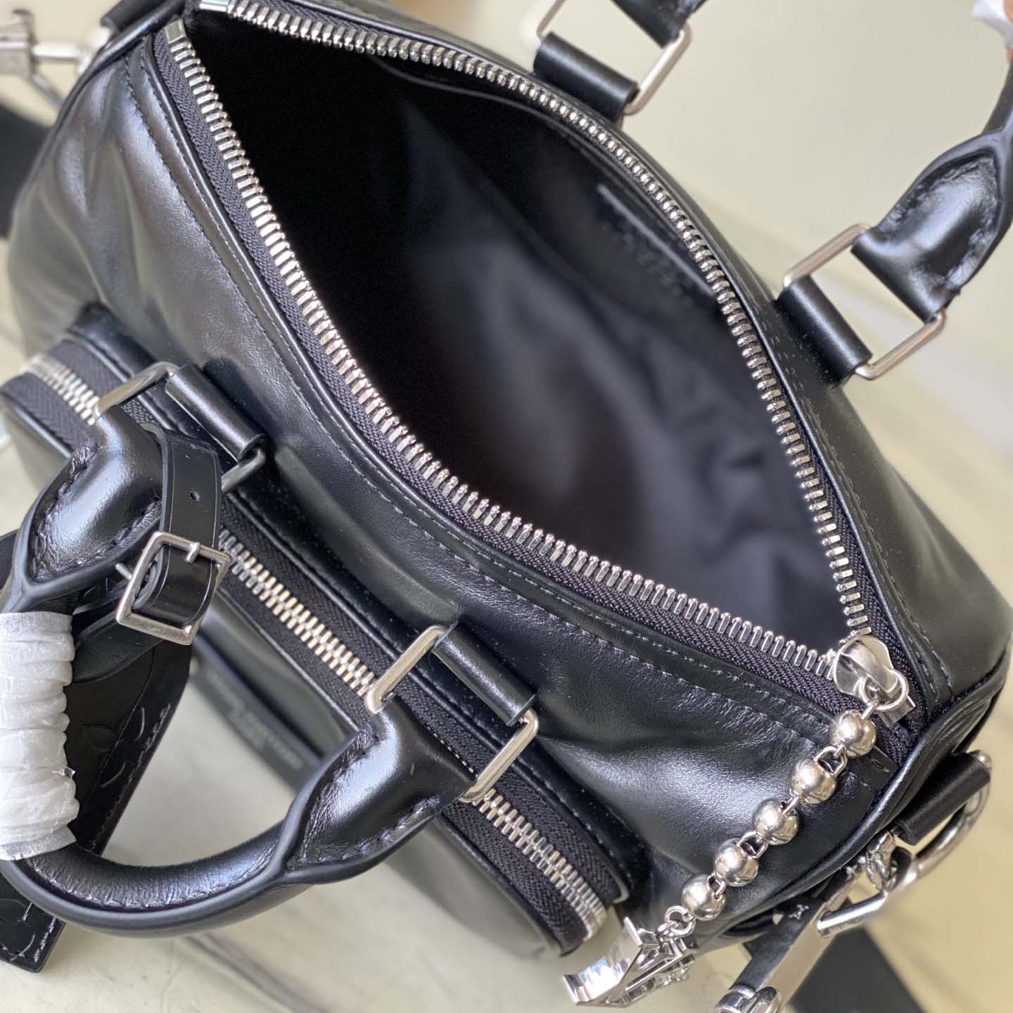 Louis Vuitton Keepall Cargo Bandoulière 25   M13988 - DesignerGu