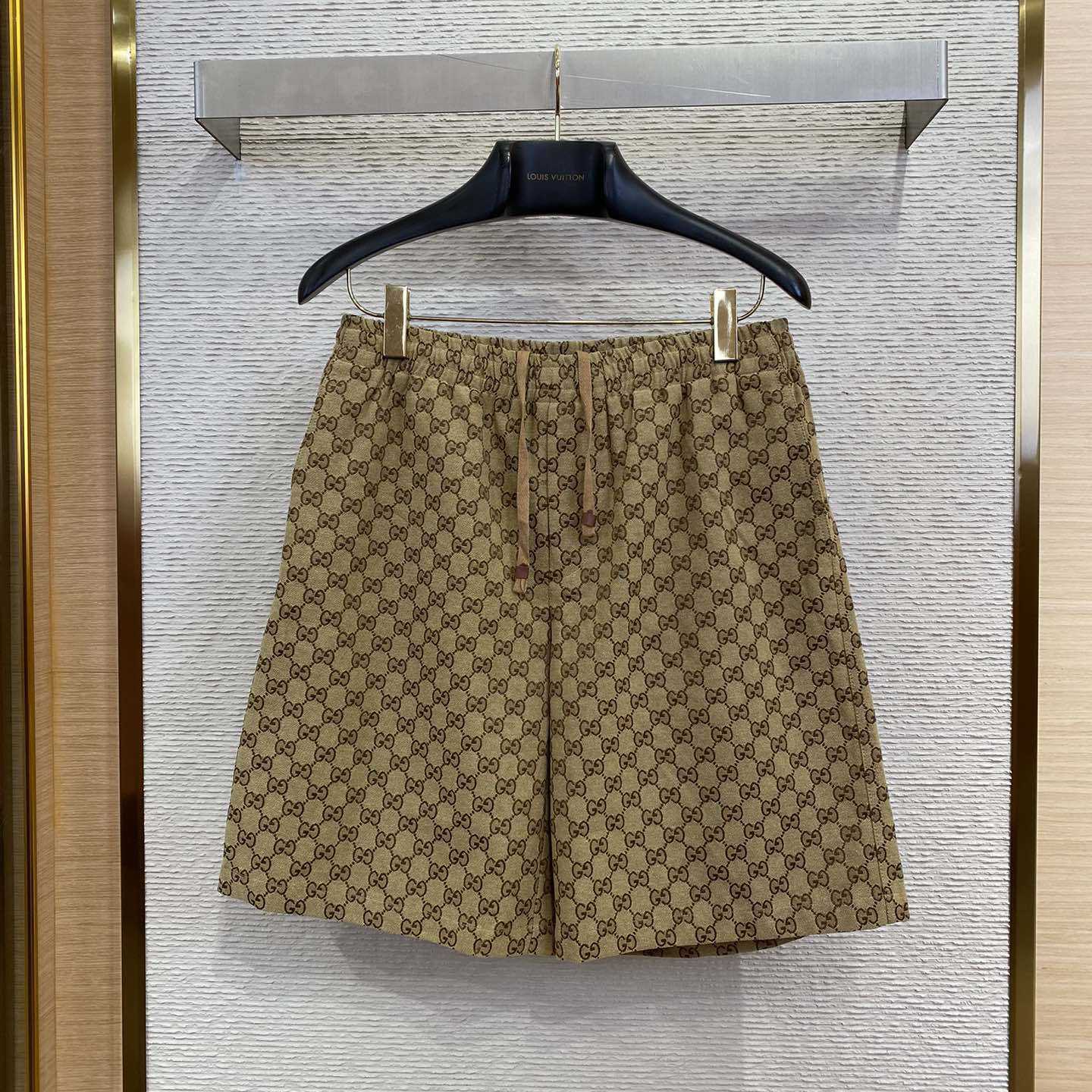 Gucci GG Supreme Shorts - DesignerGu