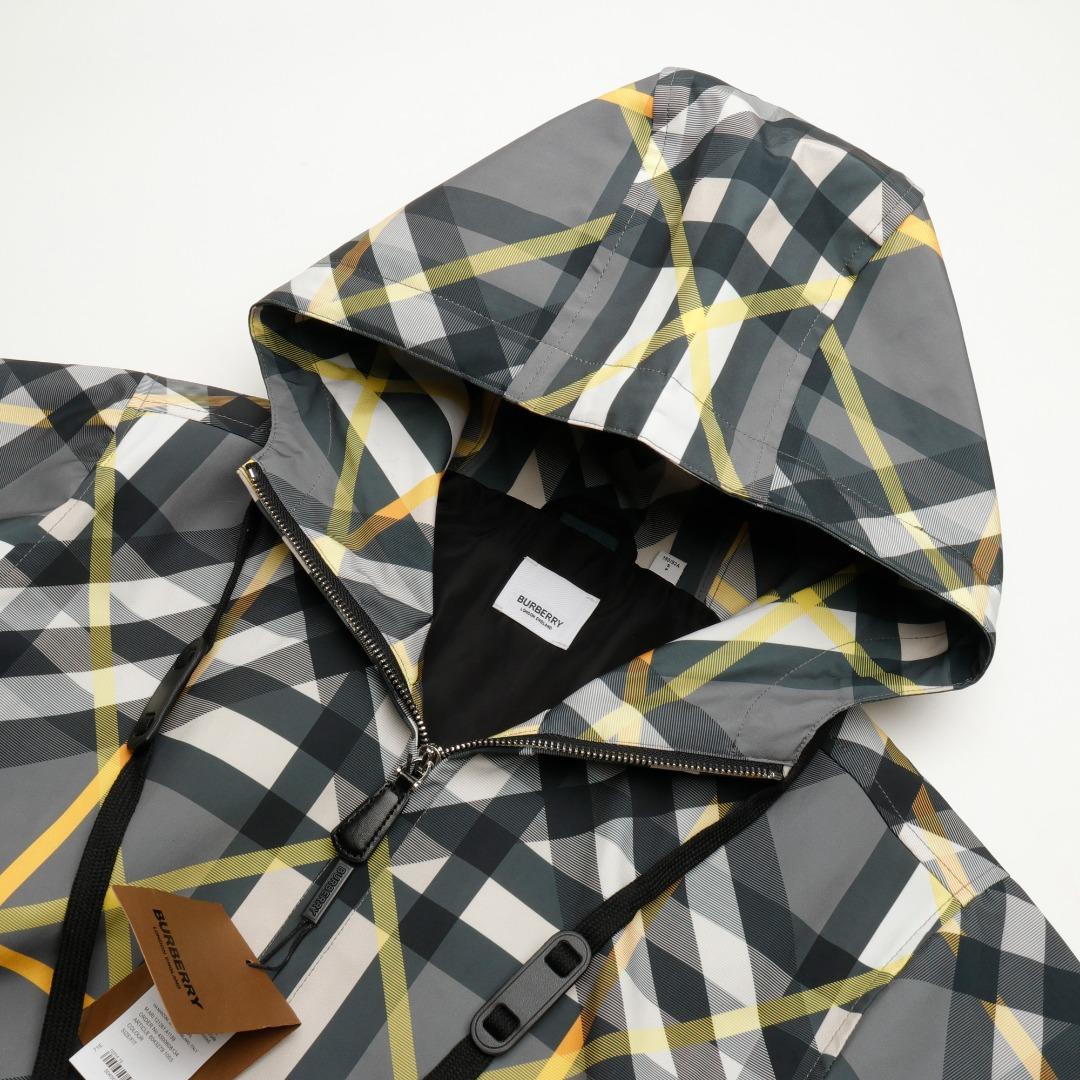 Burberry Check Nylon Jacket  - DesignerGu