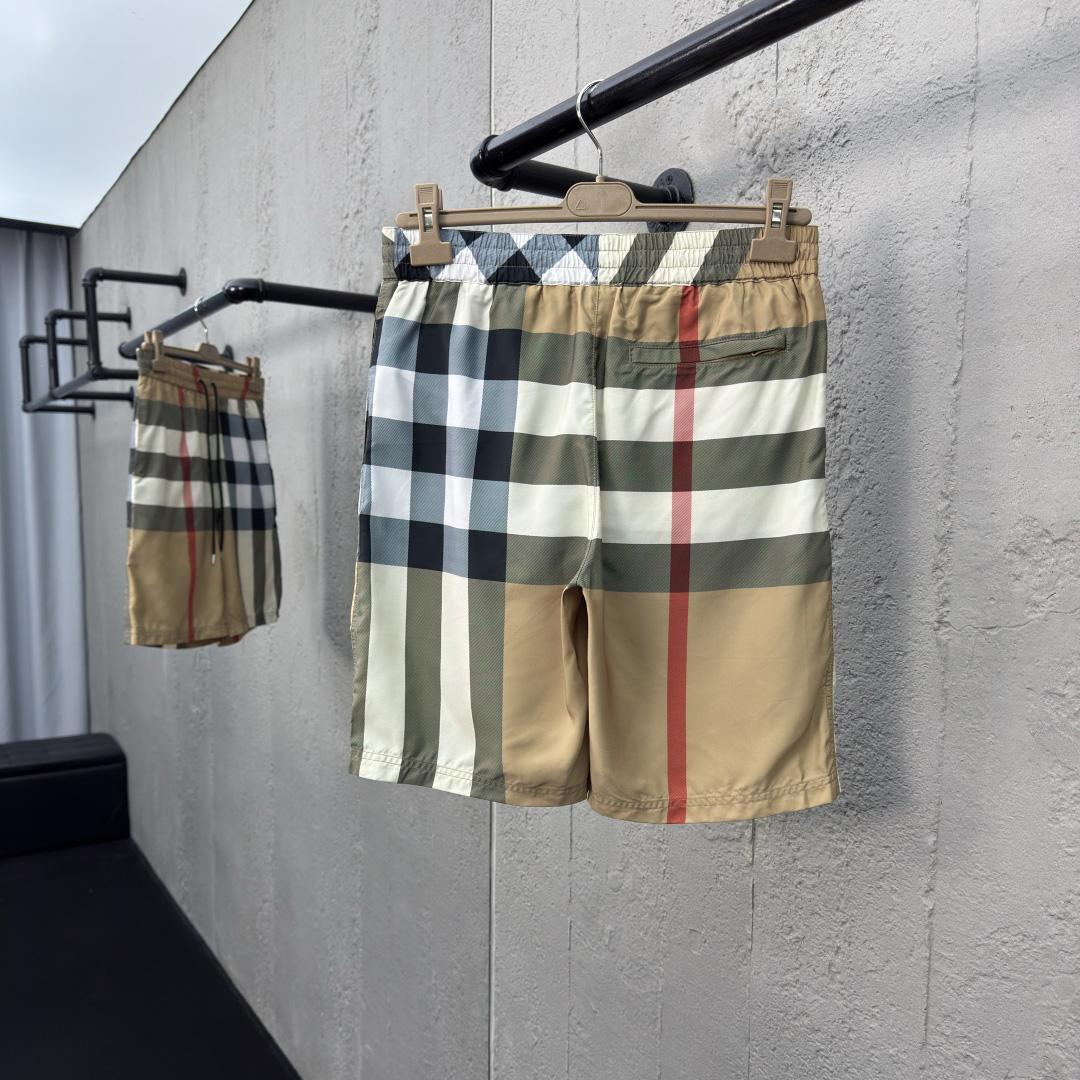 Burberry Shorts    - 