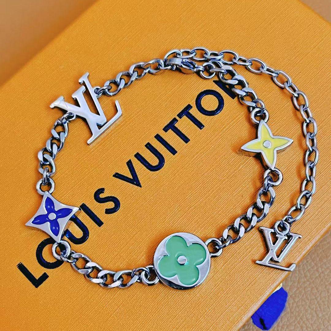 Louis Vuitton Monogram Row Bracelet  M1599A - DesignerGu