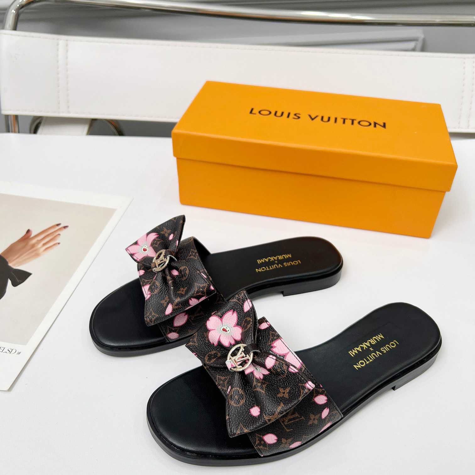 Louis Vuitton LV x TM Lily Flat Mule   1AGVYB - DesignerGu