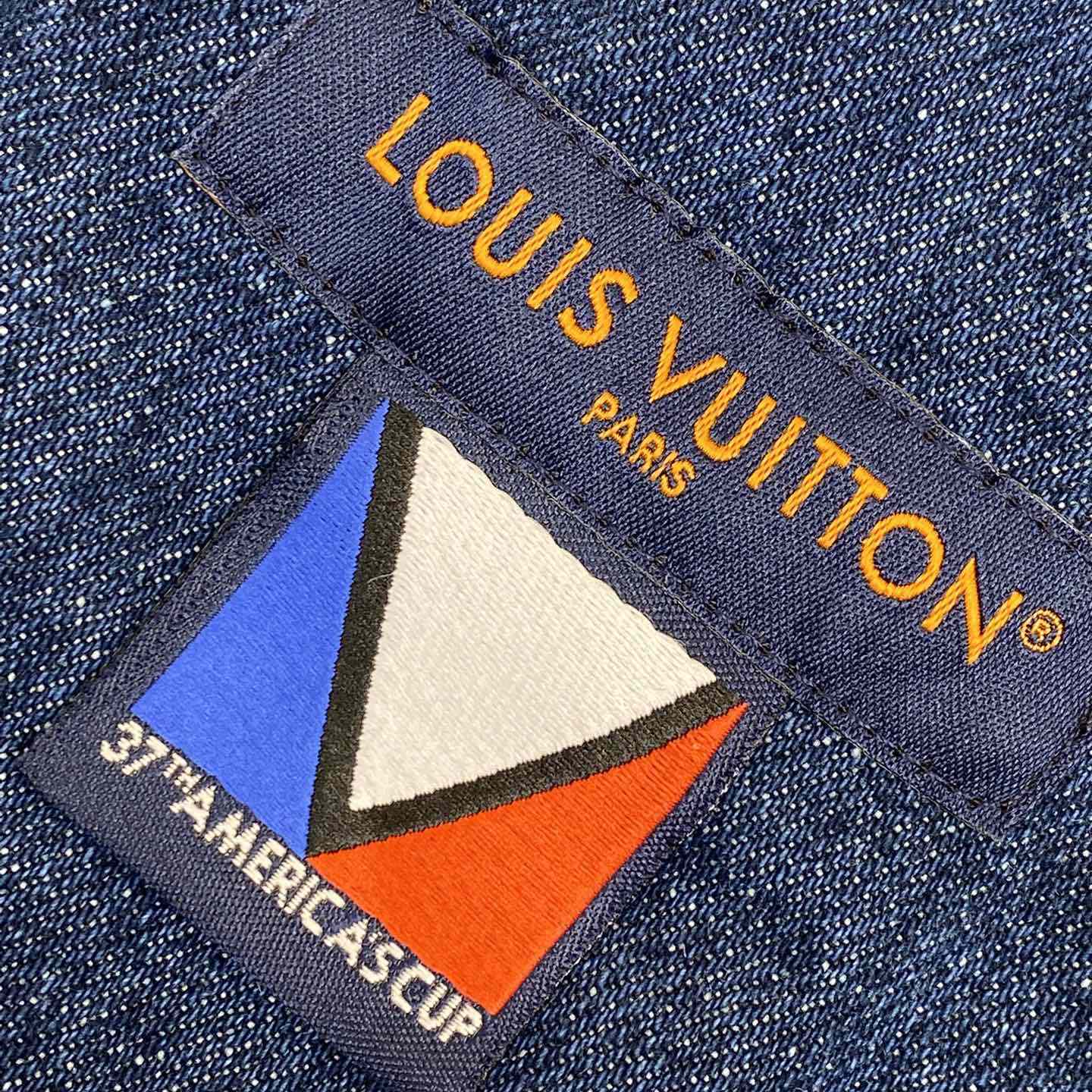 Louis Vuitton Printed Short-Sleeved Denim Shirt   1AFVQL - DesignerGu