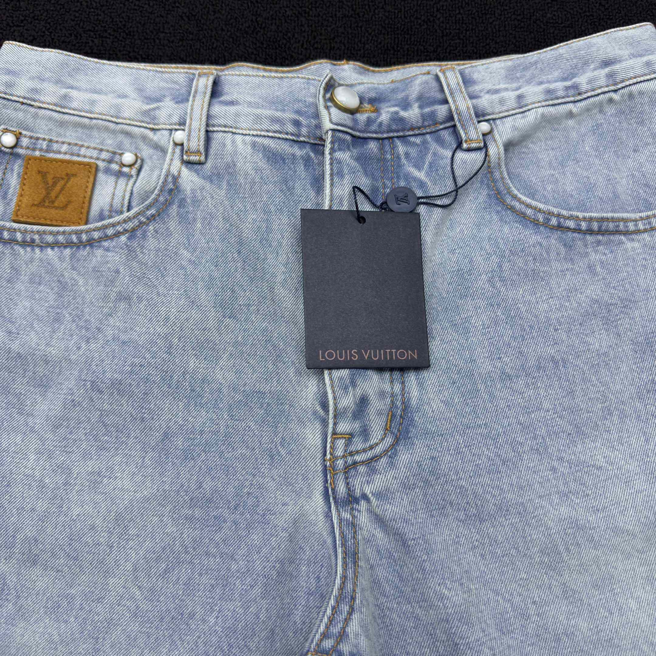 Louis Vuitton LV Denim Shorts    1AGTHT - DesignerGu