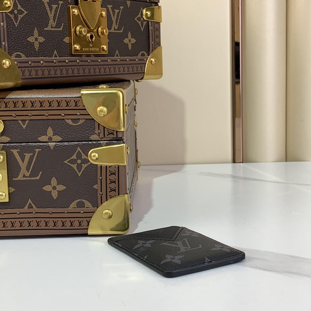 Louis Vuitton Porte-Cartes Magnet  M12602 - DesignerGu