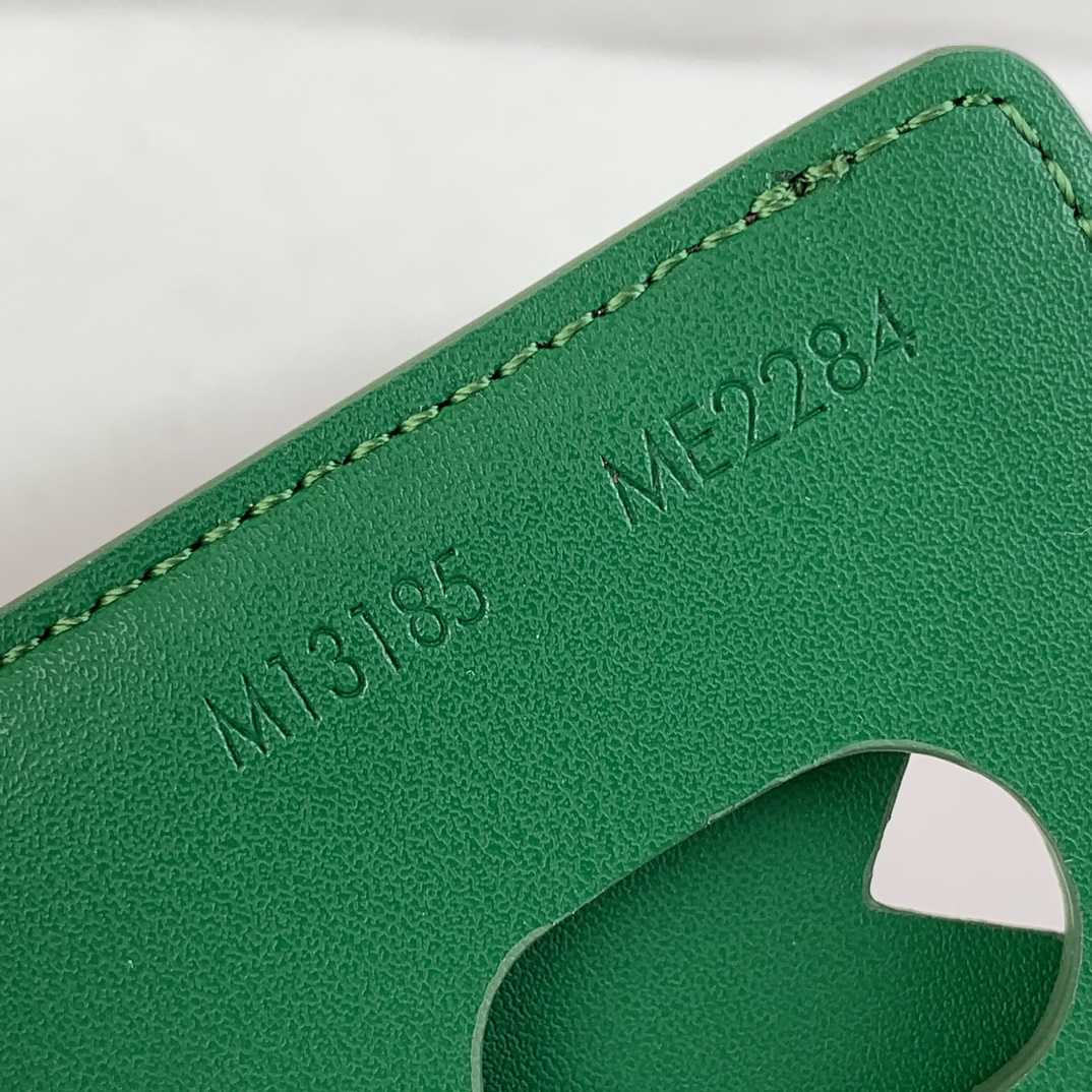 Louis Vuitton Porte-Cartes Magnet  M12855 - DesignerGu