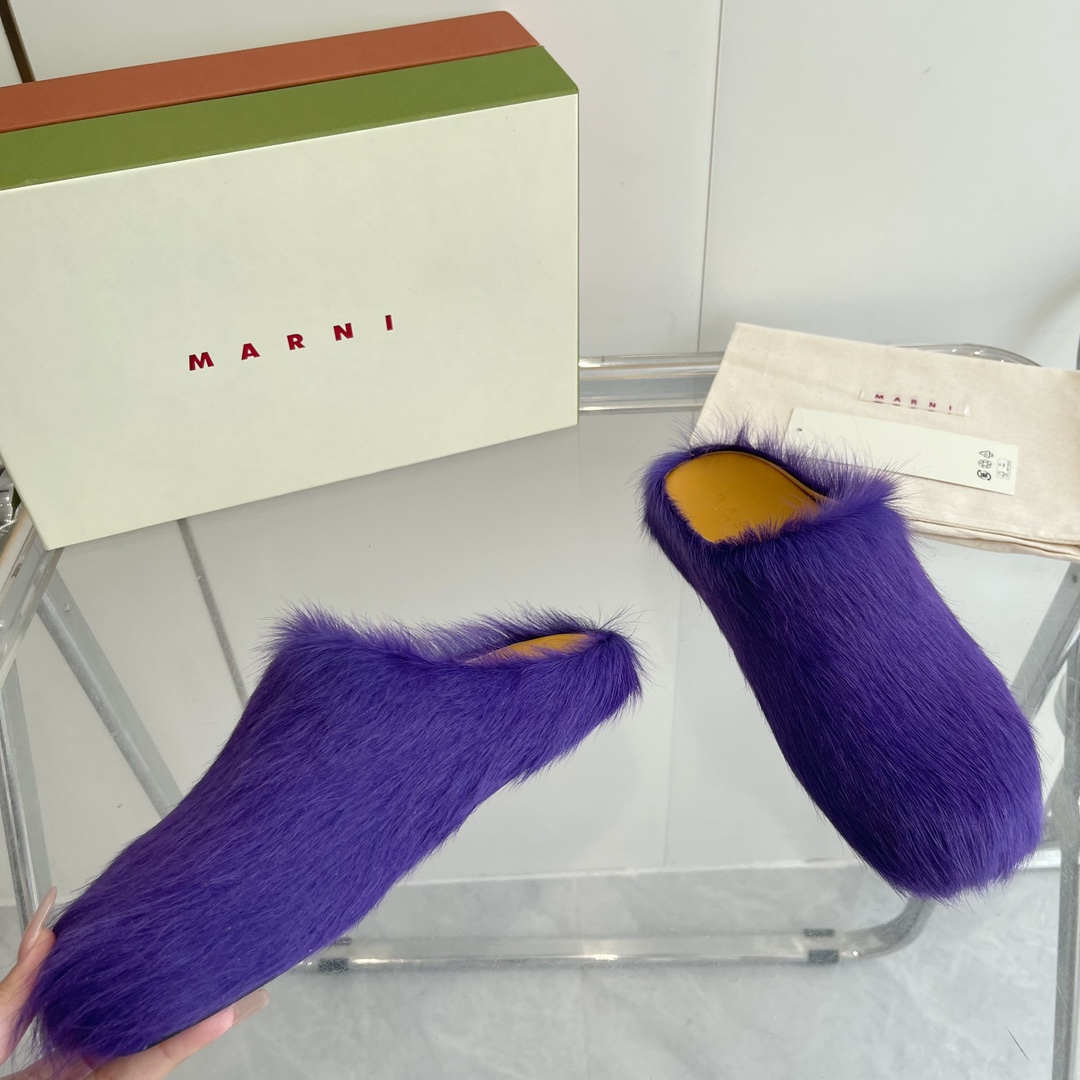 Marni Long Hair Calfskin Fussbett Sabot - DesignerGu