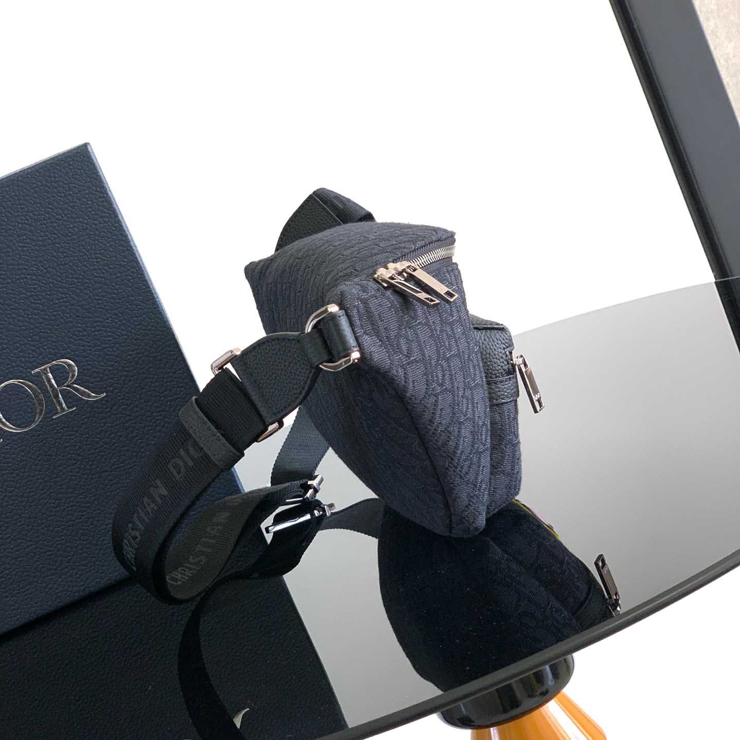 Dior And Kaws Rider 2.0 Belt Bag - DesignerGu