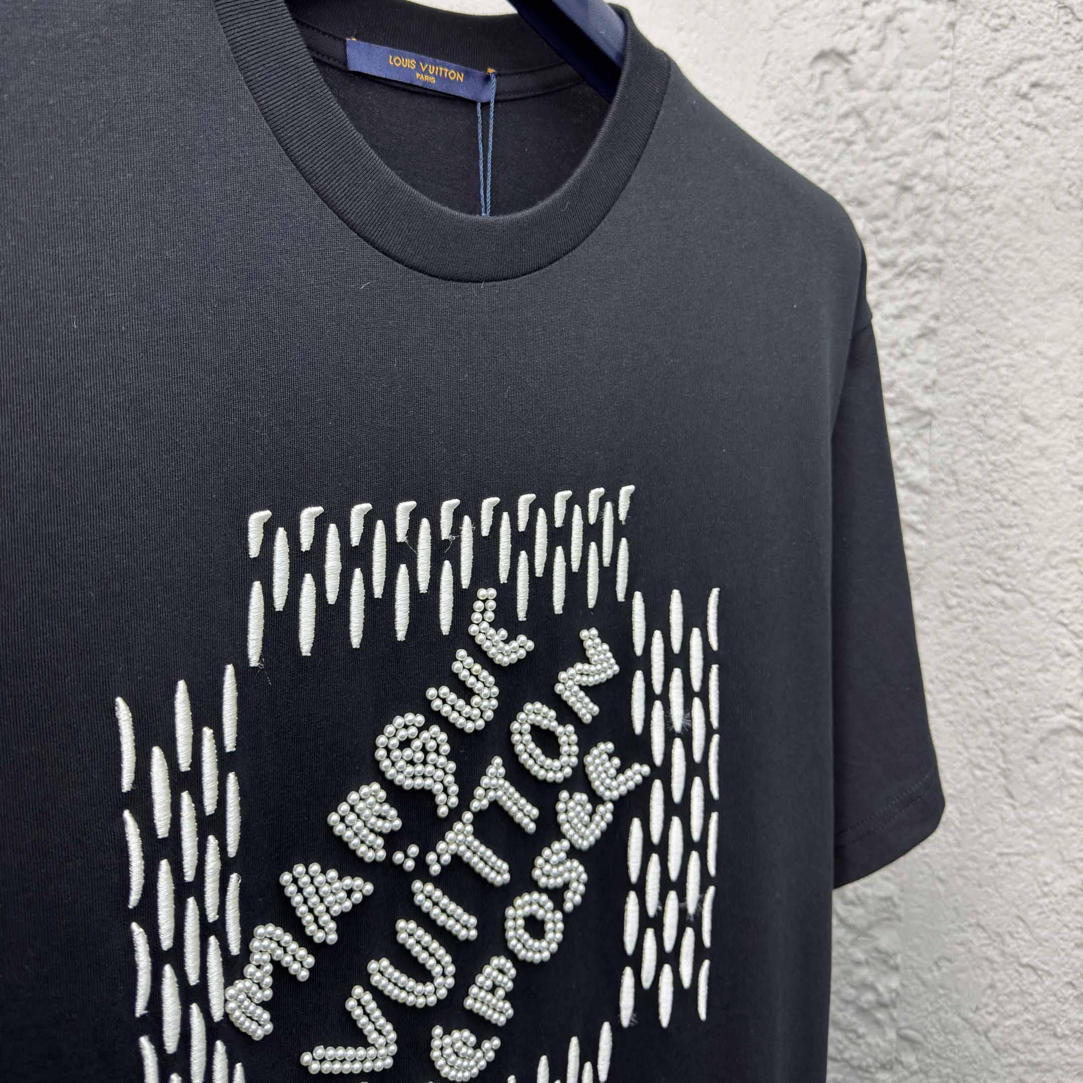Louis Vuitton Embroidered Signature Cotton T-Shirt  1AFVB5 - DesignerGu