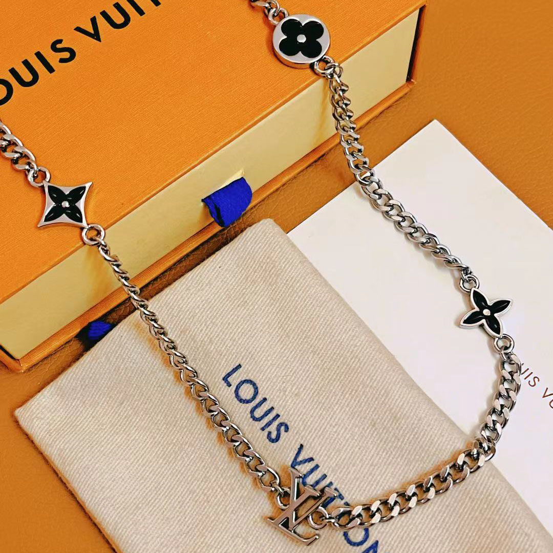 Louis Vuitton LV Spike Charms Necklace  M01717 - DesignerGu