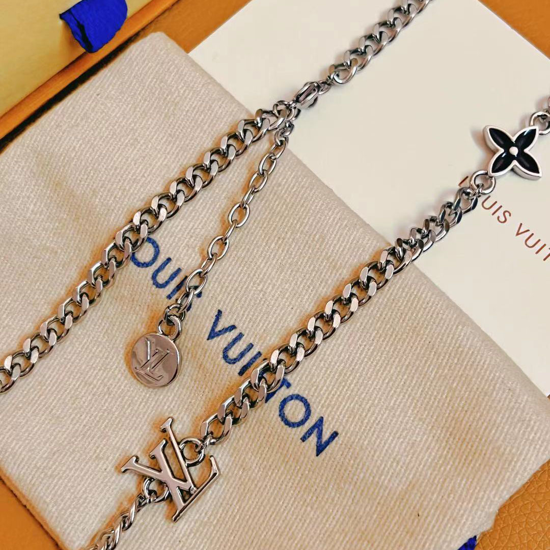 Louis Vuitton LV Spike Charms Necklace  M01717 - DesignerGu