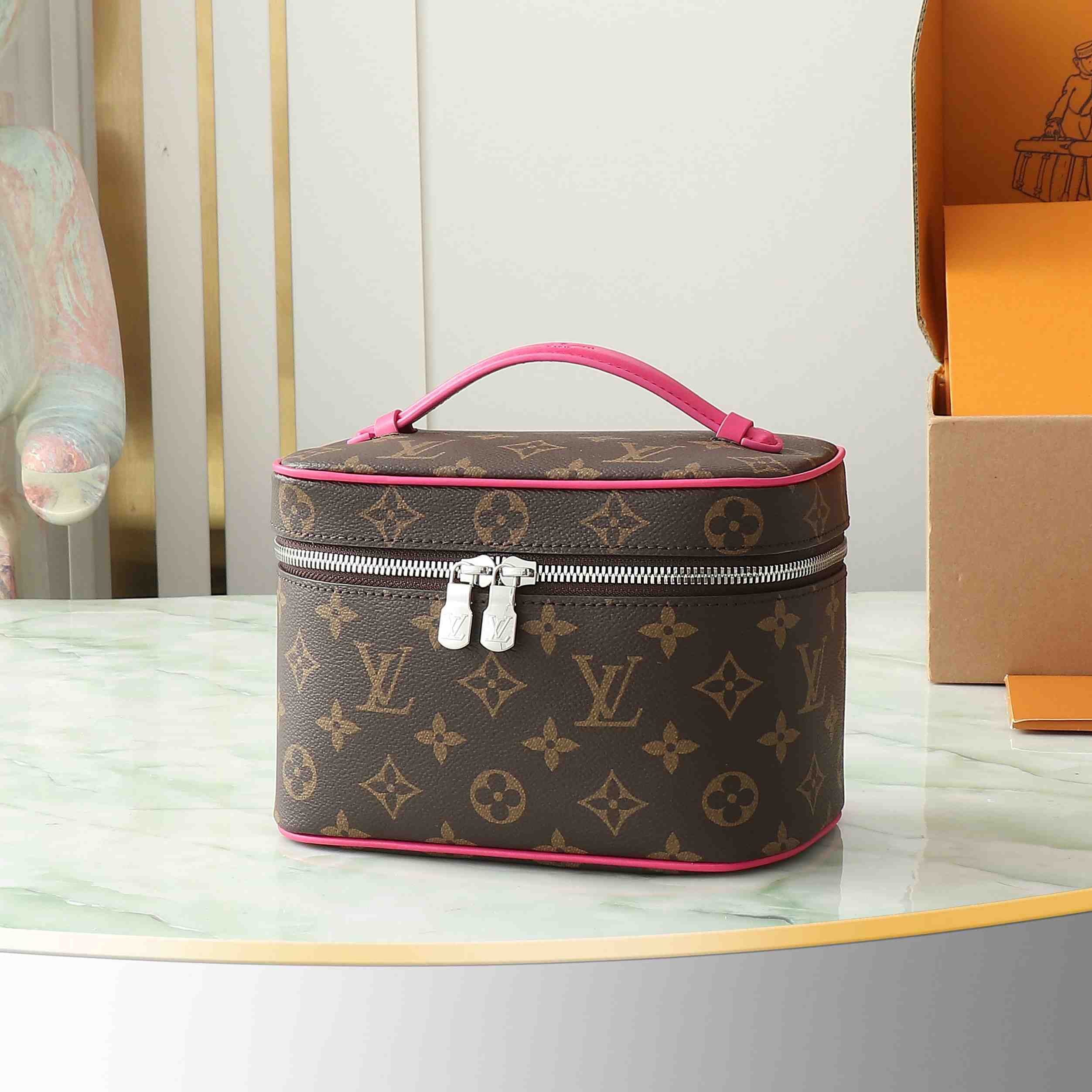Louis Vuitton Nice Mini  M12650 - DesignerGu