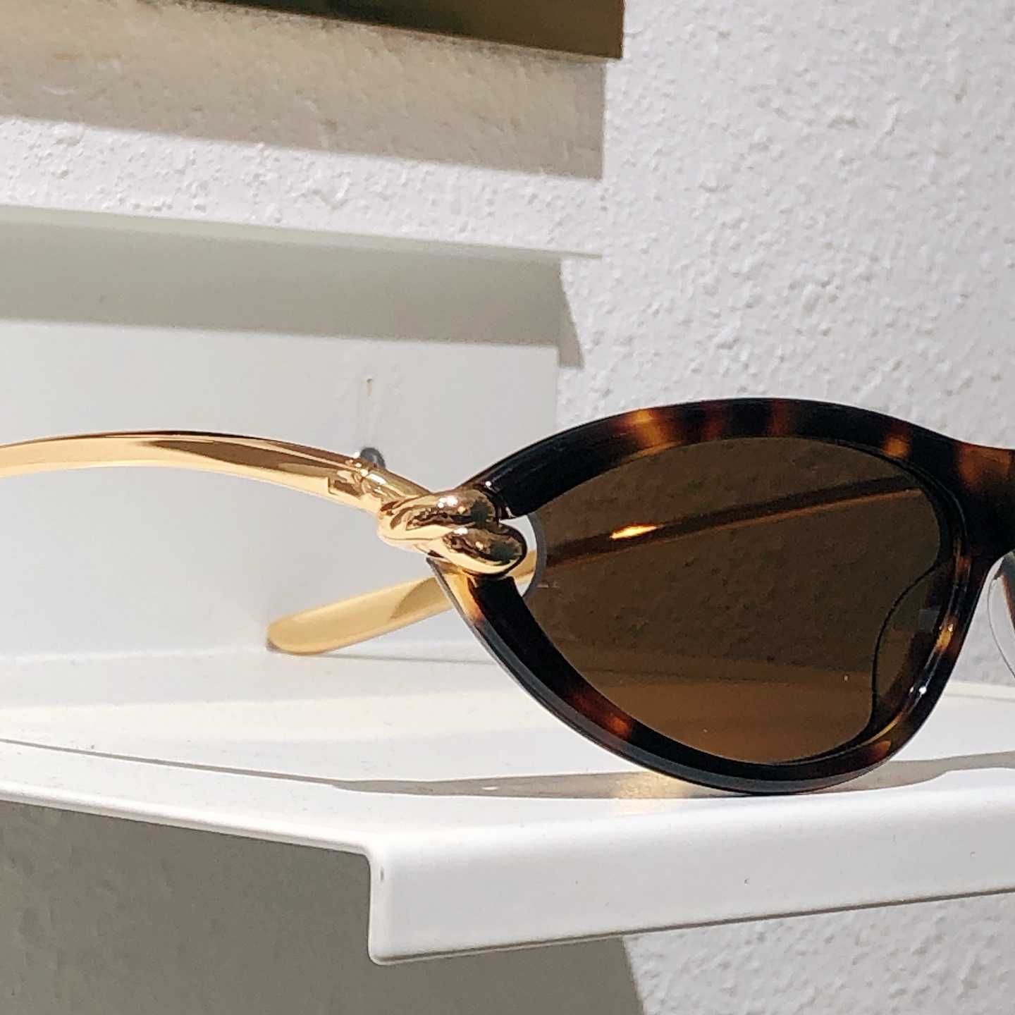 Bottega Veneta Knot Cat Eye Sunglasses   BV1390S - DesignerGu
