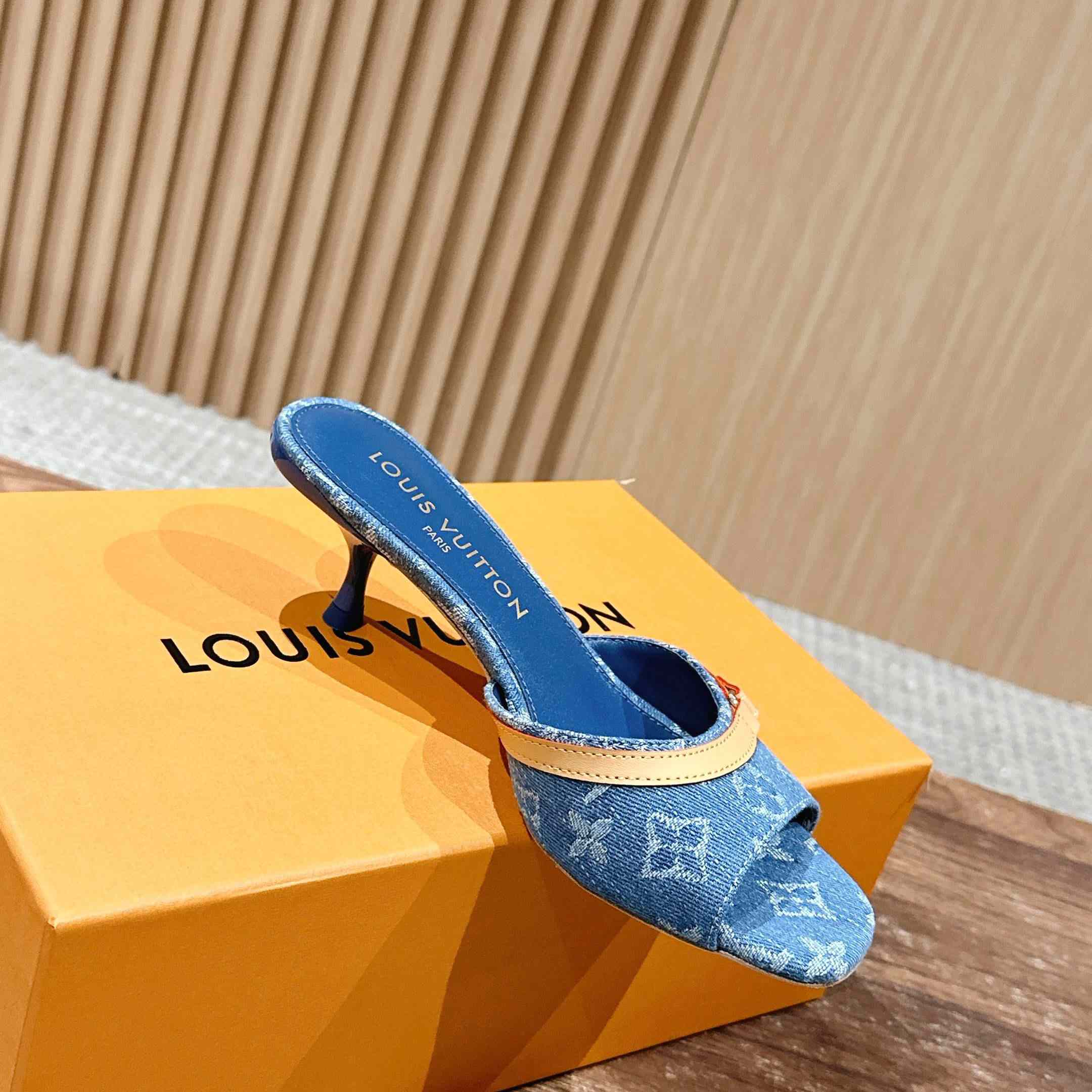 Louis Vuitton LV x TM 6AM Mule    - DesignerGu