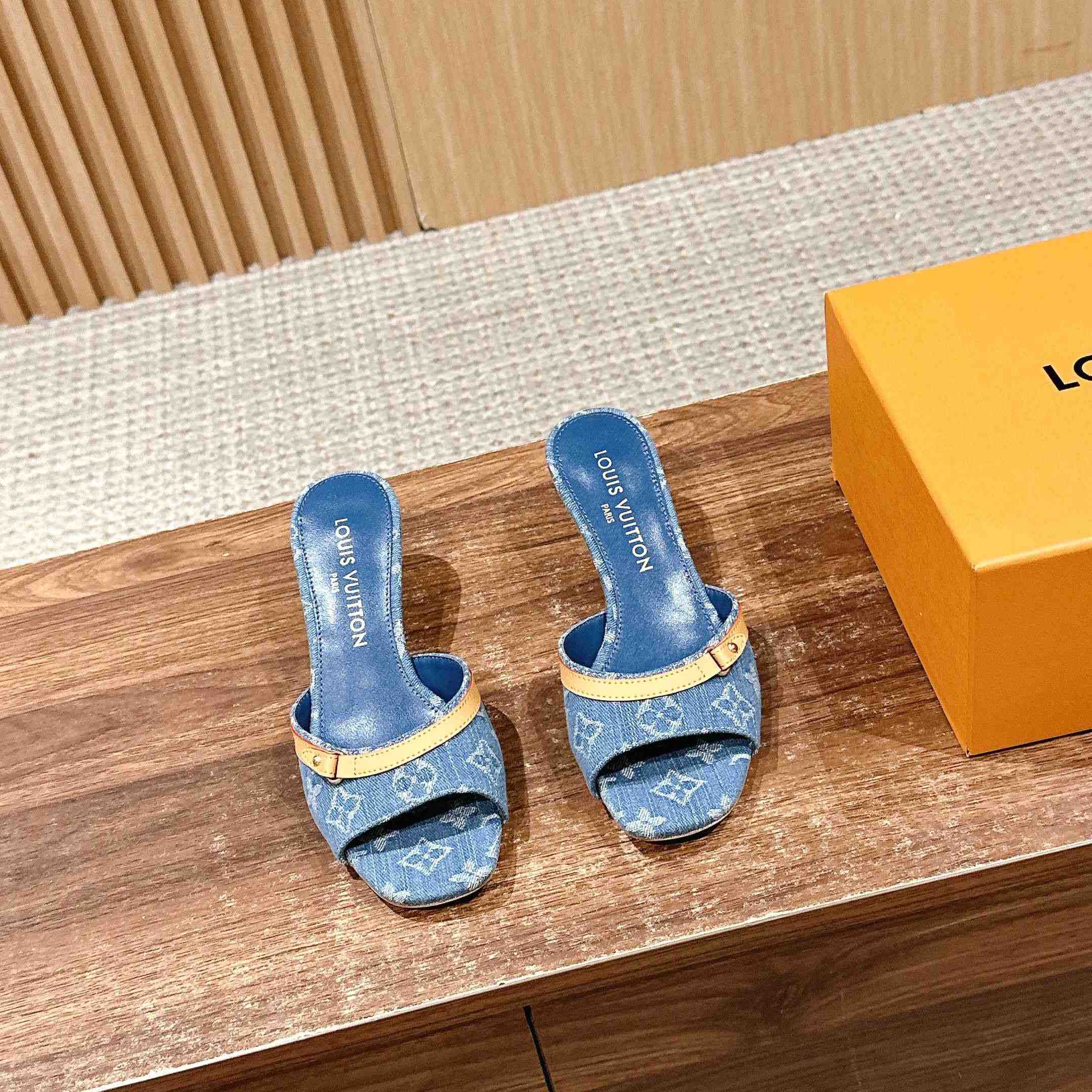 Louis Vuitton LV x TM 6AM Mule    - DesignerGu