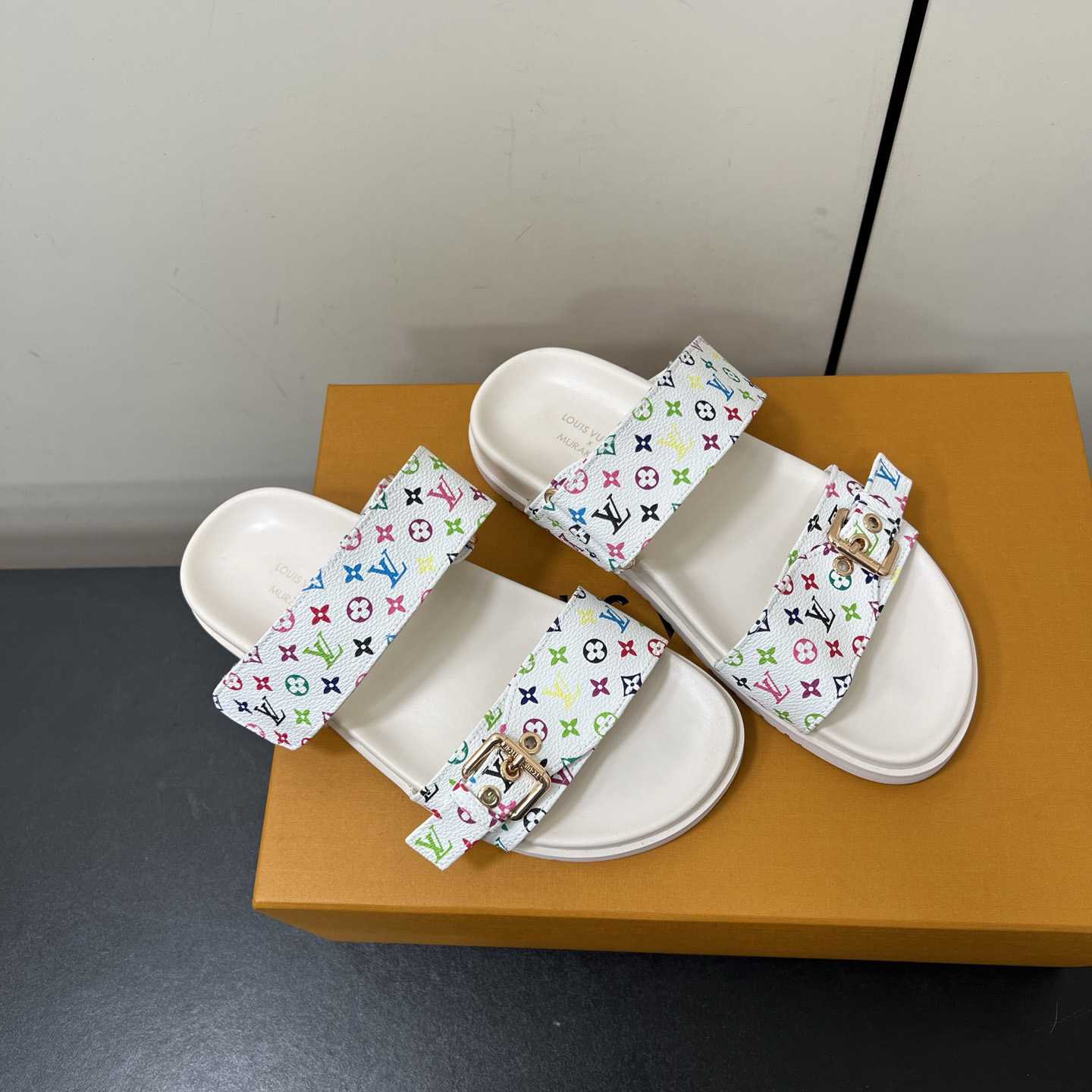 Louis Vuitton LV x TM Bom Dia Flat Comfort Mule   1AGXTV - DesignerGu
