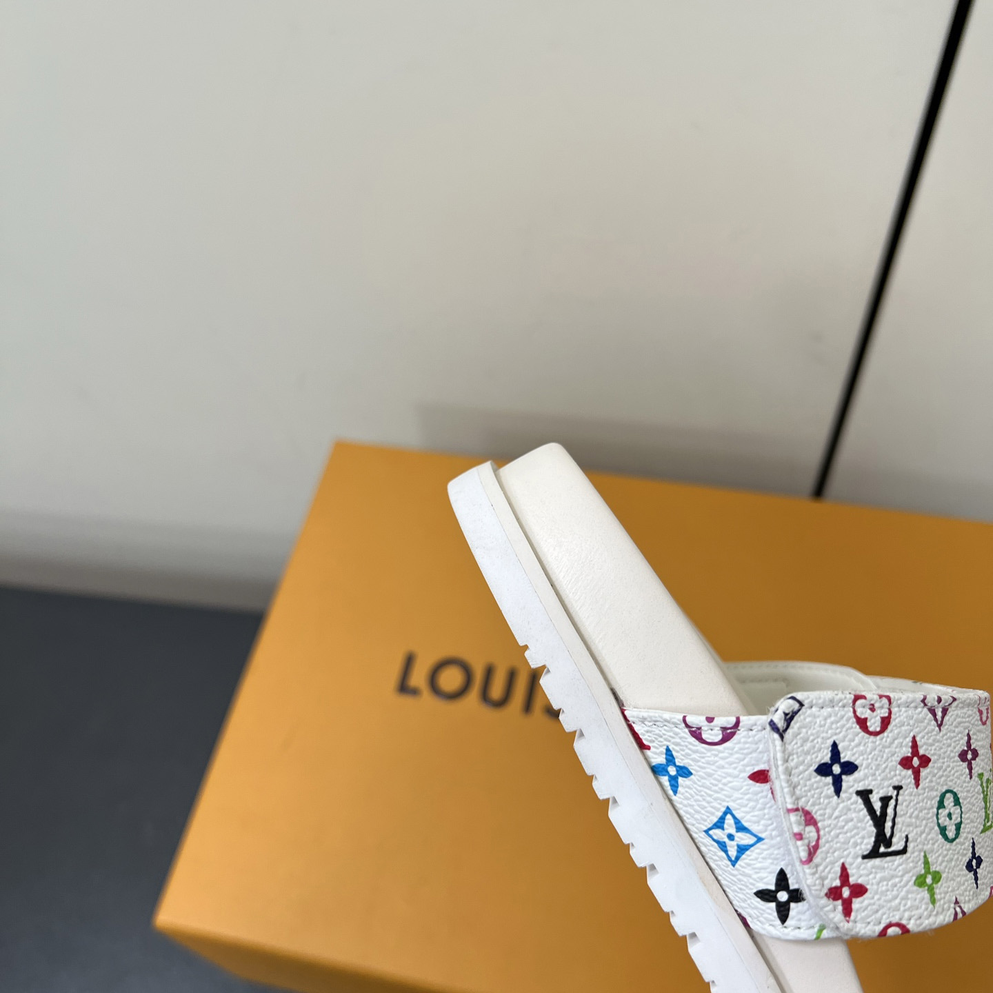 Louis Vuitton LV x TM Bom Dia Flat Comfort Mule   1AGXTV - DesignerGu