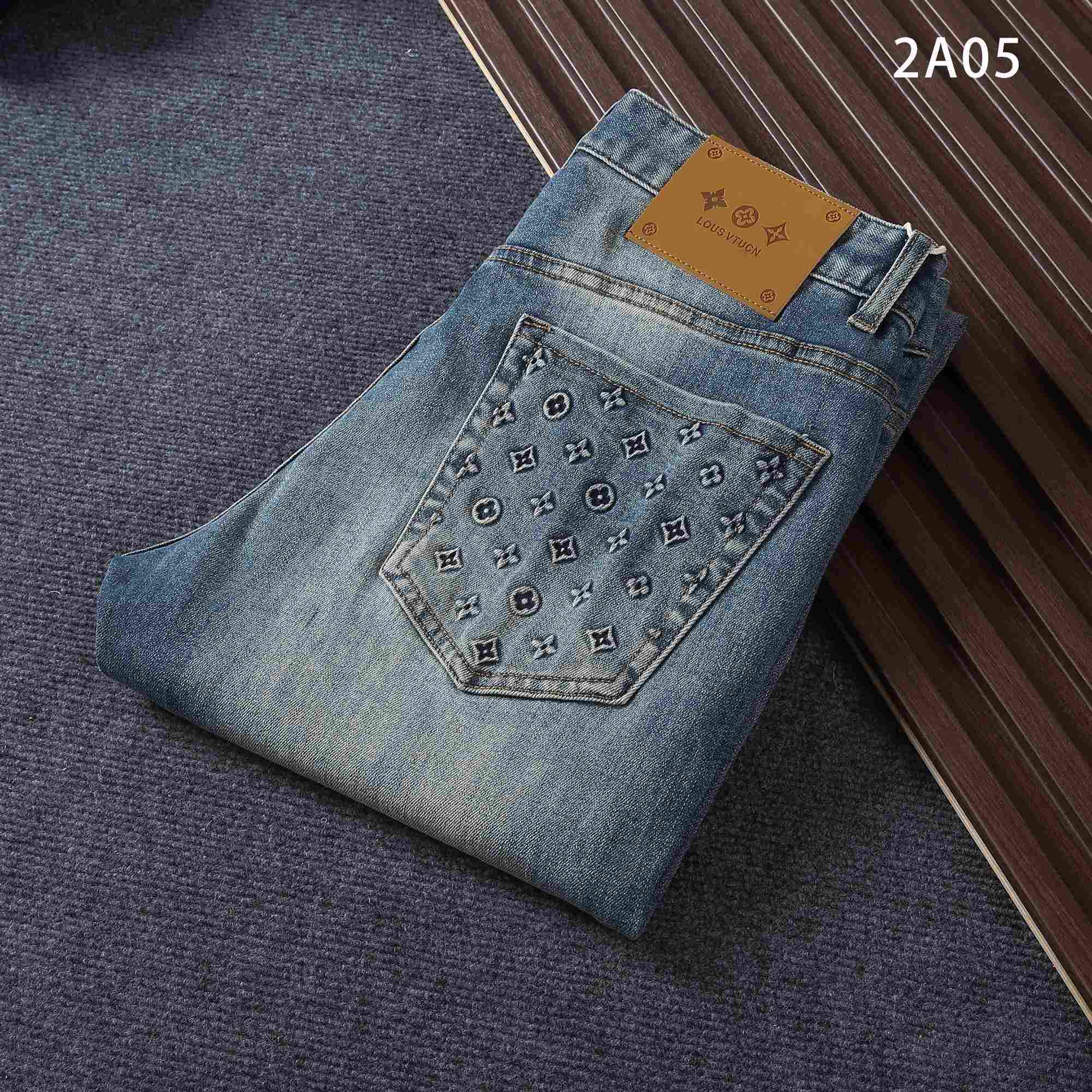 Louis Vuitton Jeans - DesignerGu