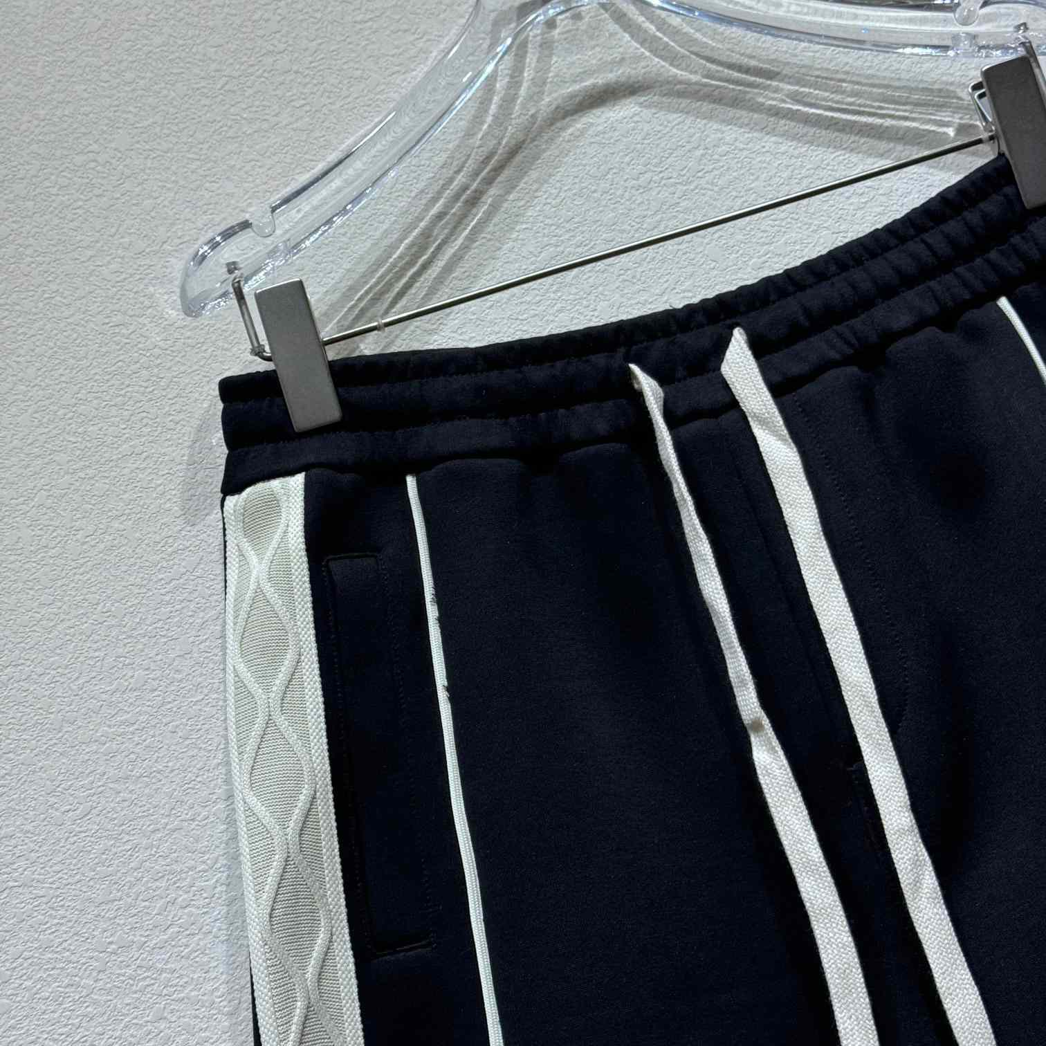 Louis Vuitton Cotton Shorts - DesignerGu